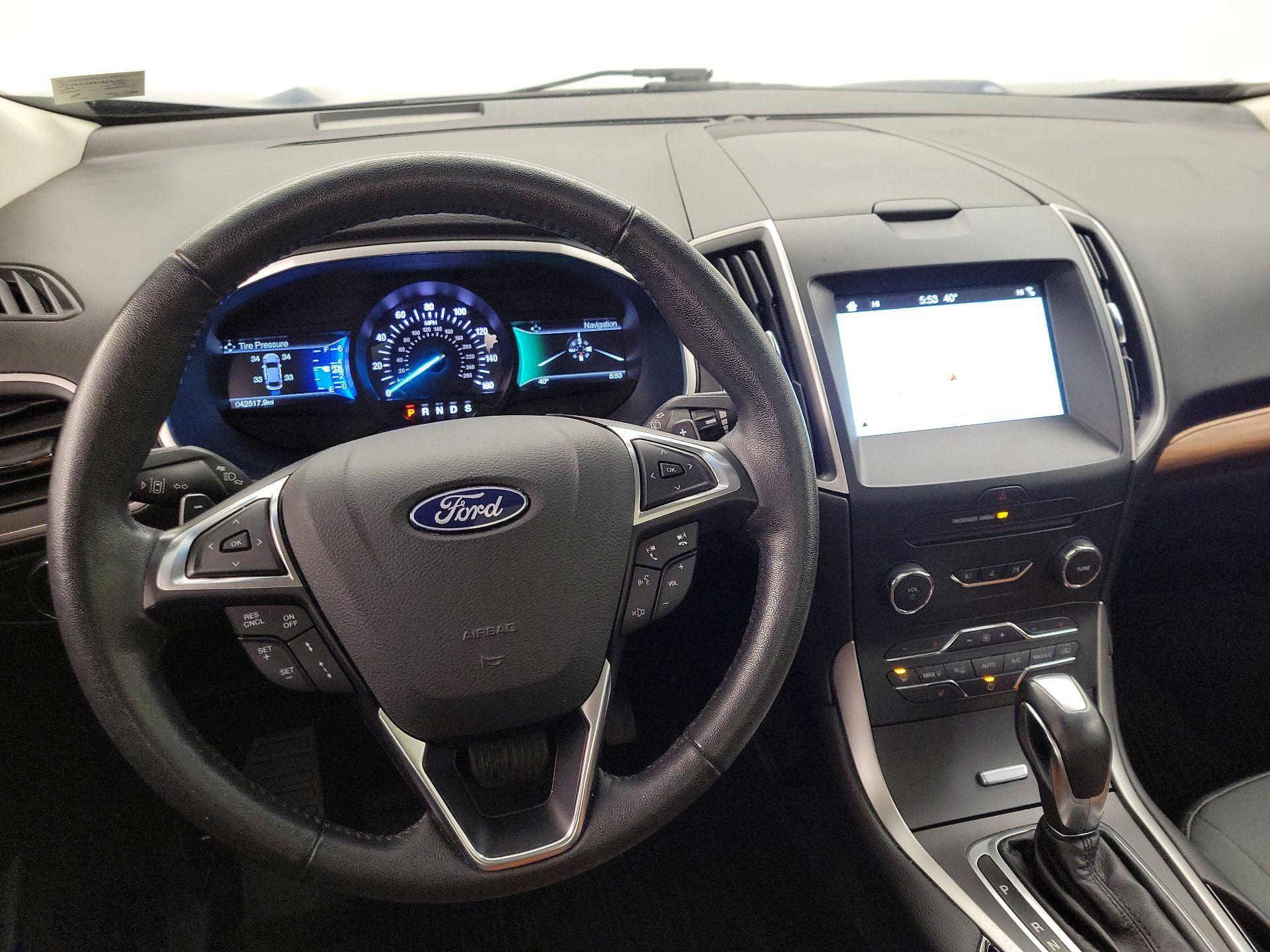 Thumbnail: 2018 Ford Edge - 10