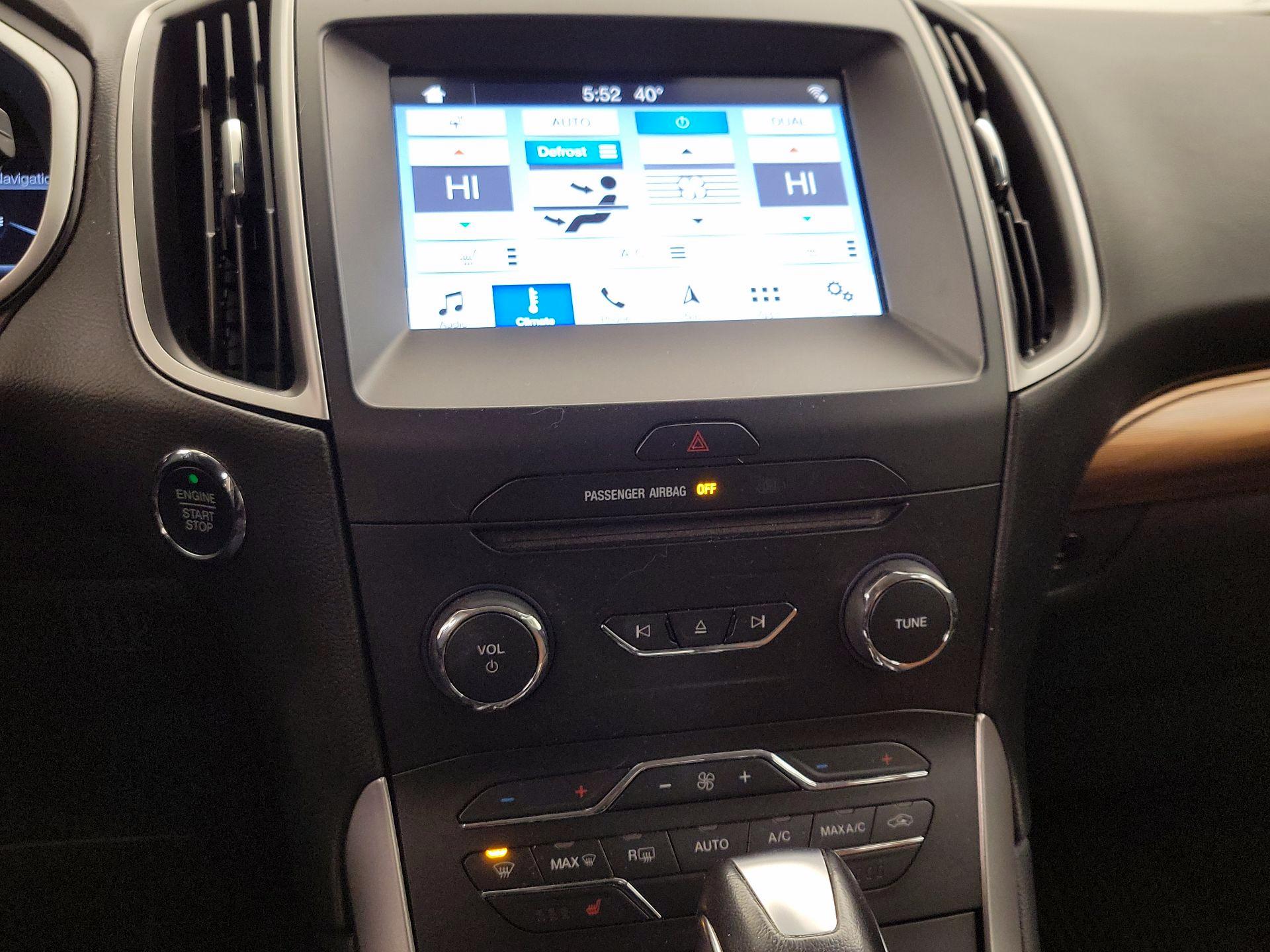 Thumbnail: 2018 Ford Edge - 17