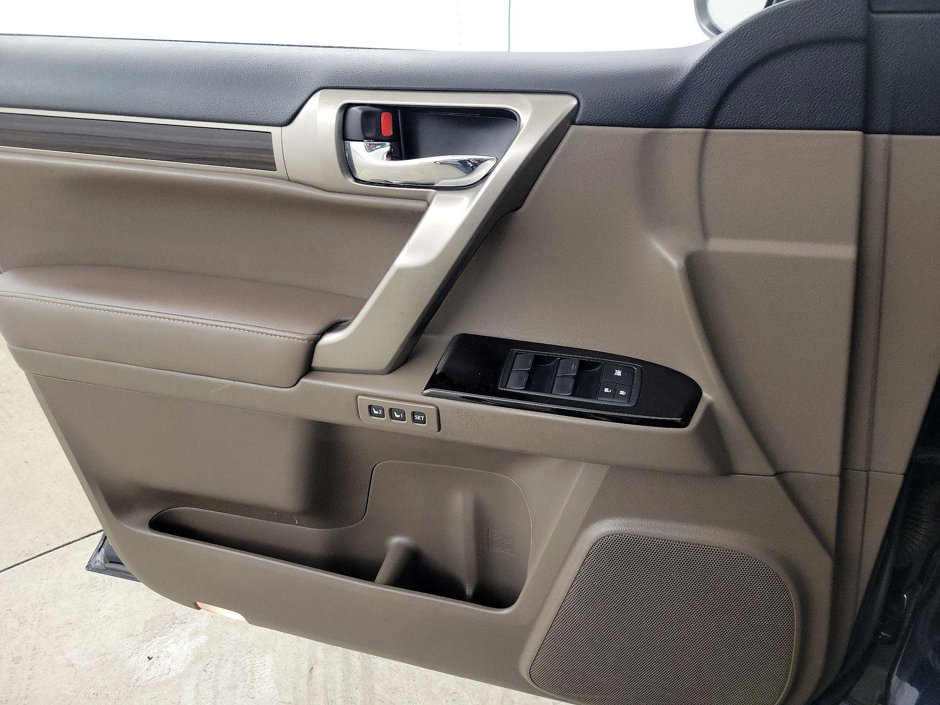 Thumbnail: 2017 Lexus GX - 12