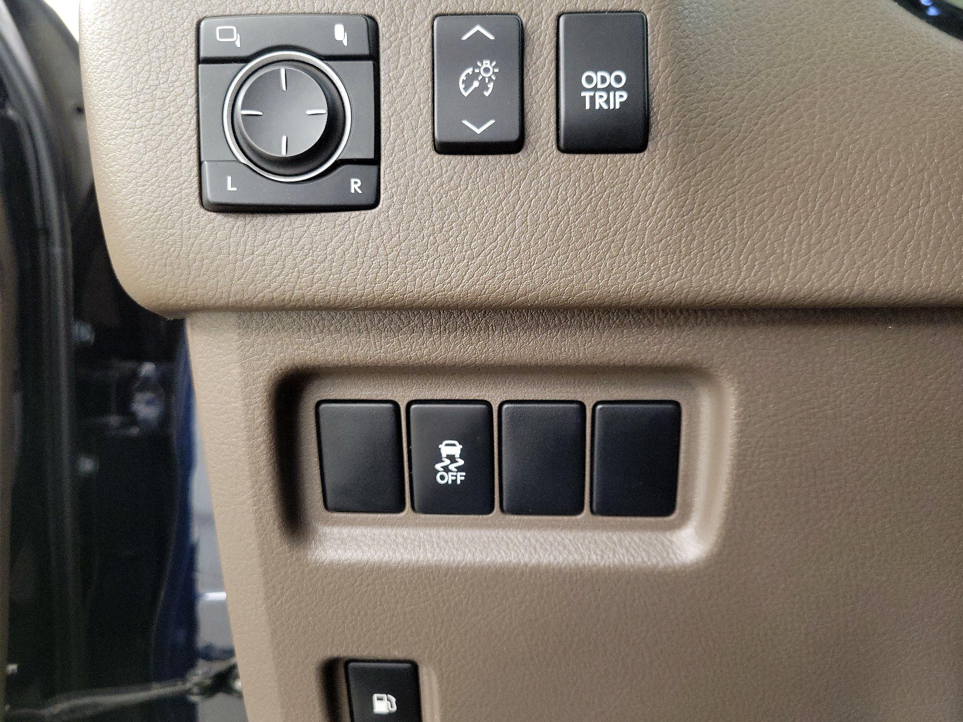 Thumbnail: 2017 Lexus GX - 13