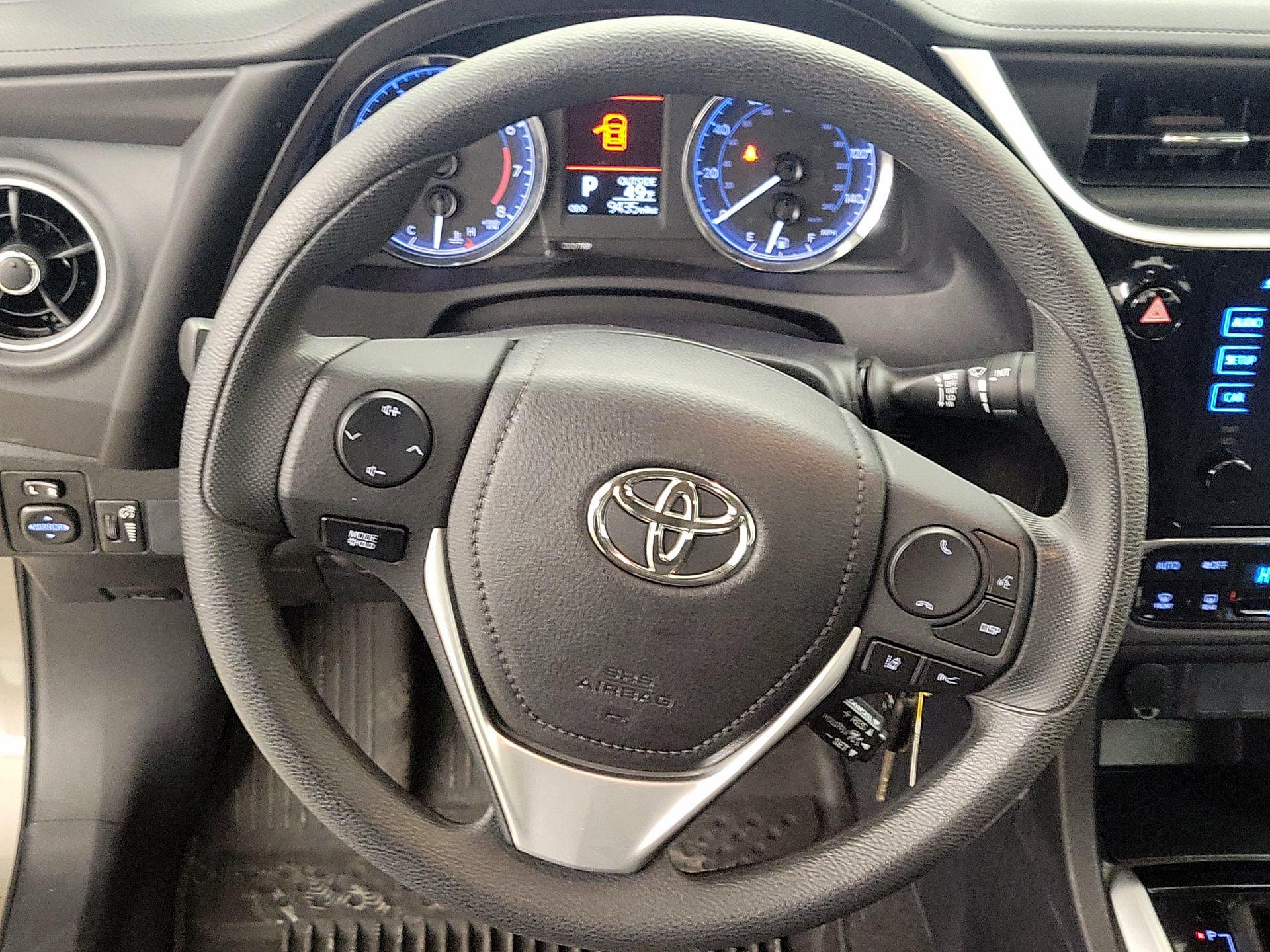 Thumbnail: 2017 Toyota Corolla - 10