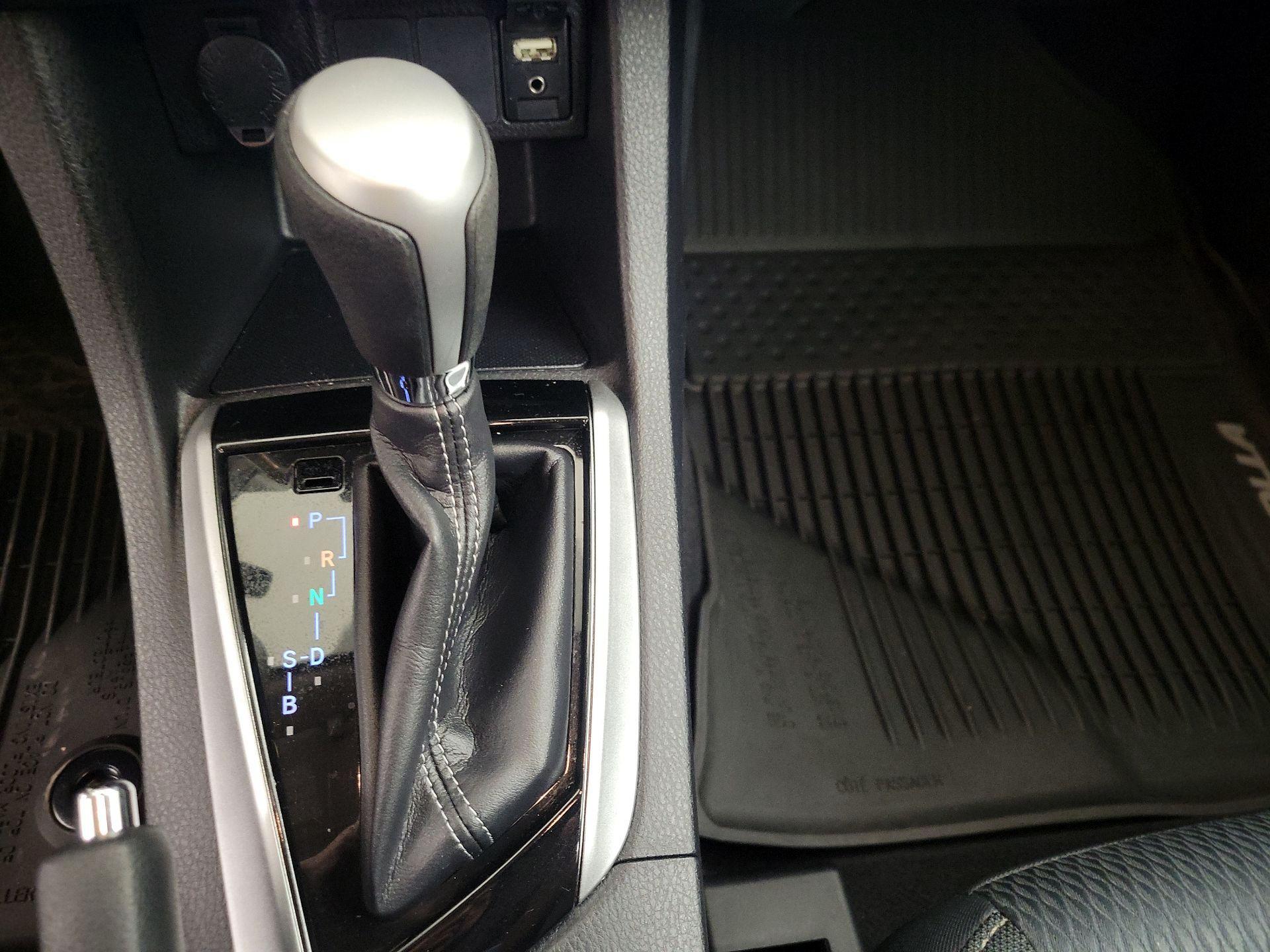 Thumbnail: 2017 Toyota Corolla - 17