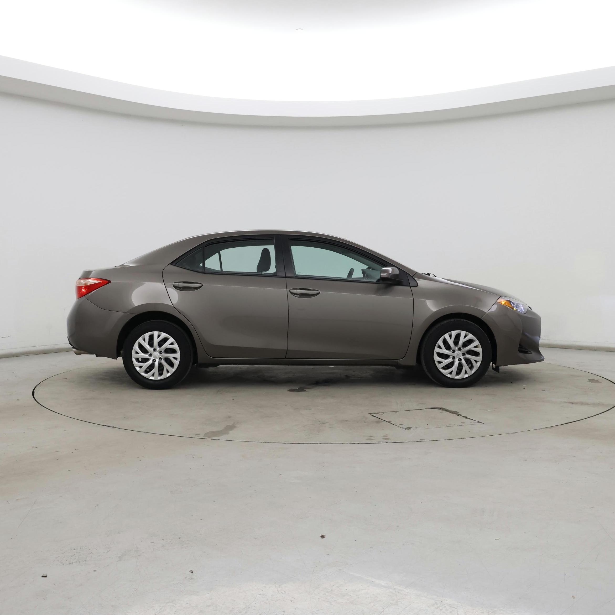 Thumbnail: 2017 Toyota Corolla - 7