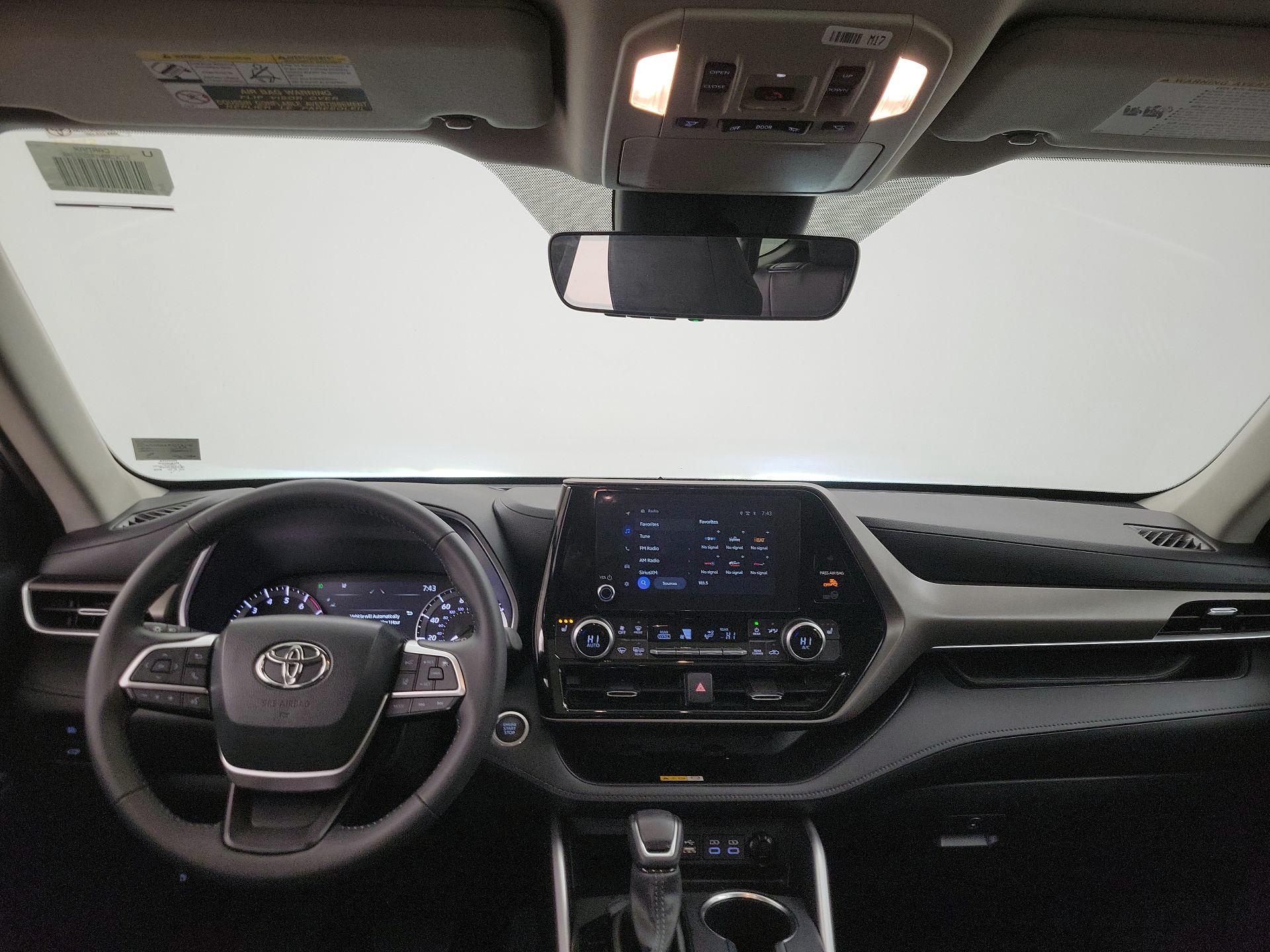 Thumbnail: 2024 Toyota Highlander - 9