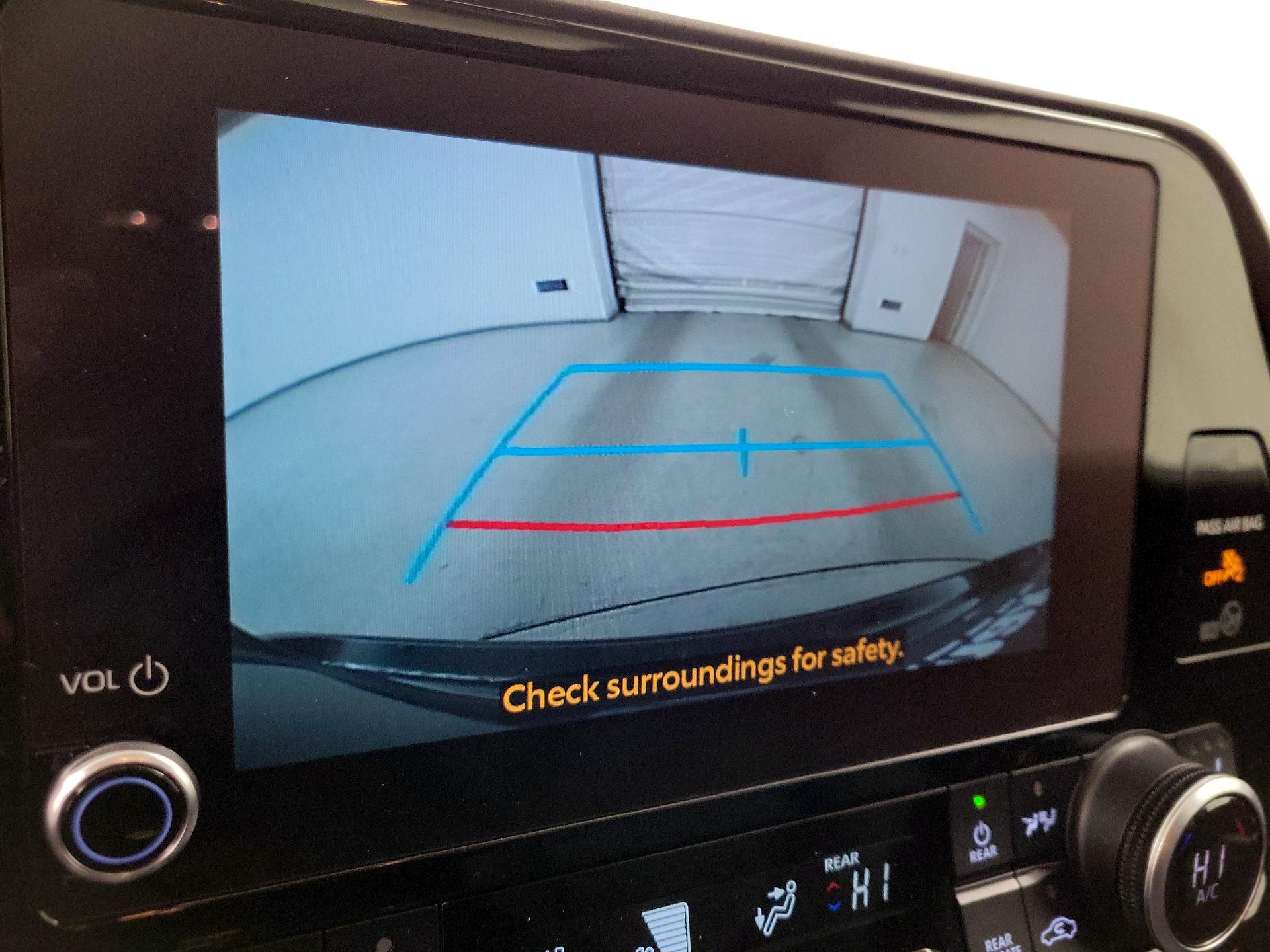 Thumbnail: 2024 Toyota Highlander - 15