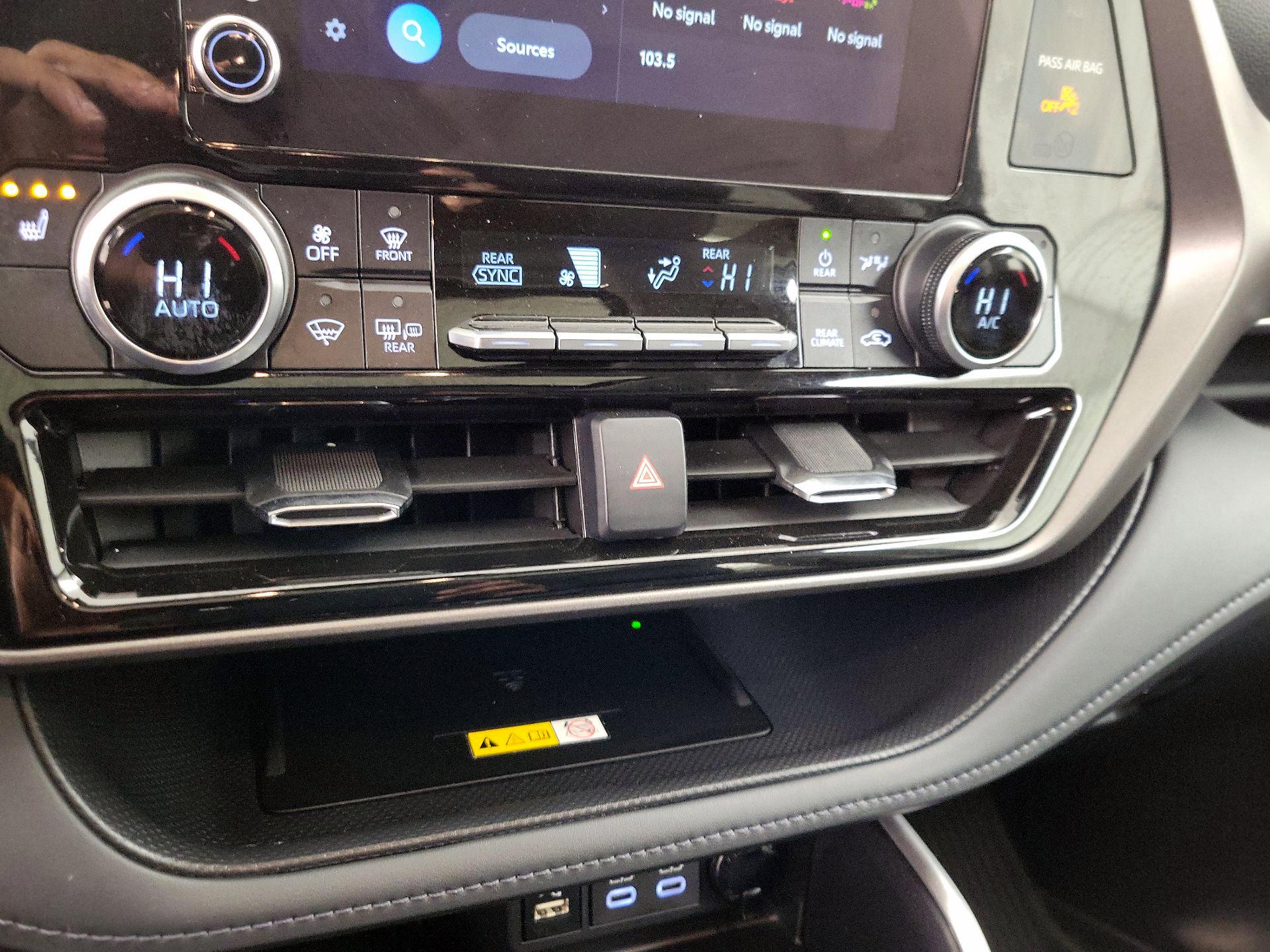 Thumbnail: 2024 Toyota Highlander - 17