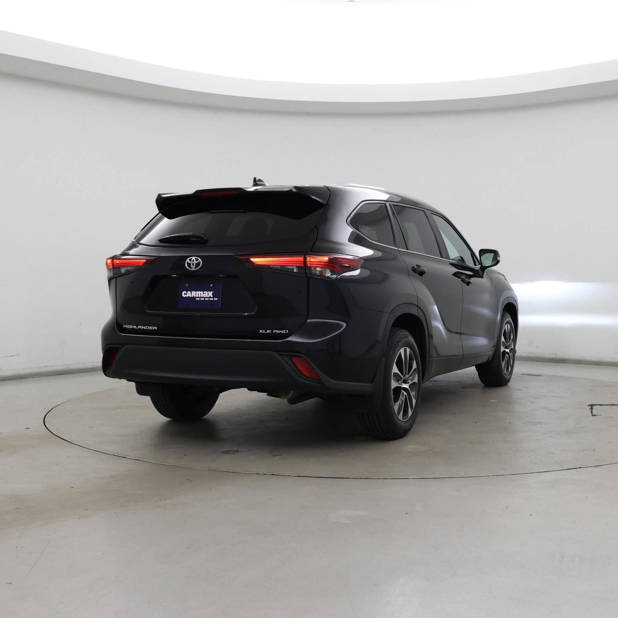 Thumbnail: 2024 Toyota Highlander - 8