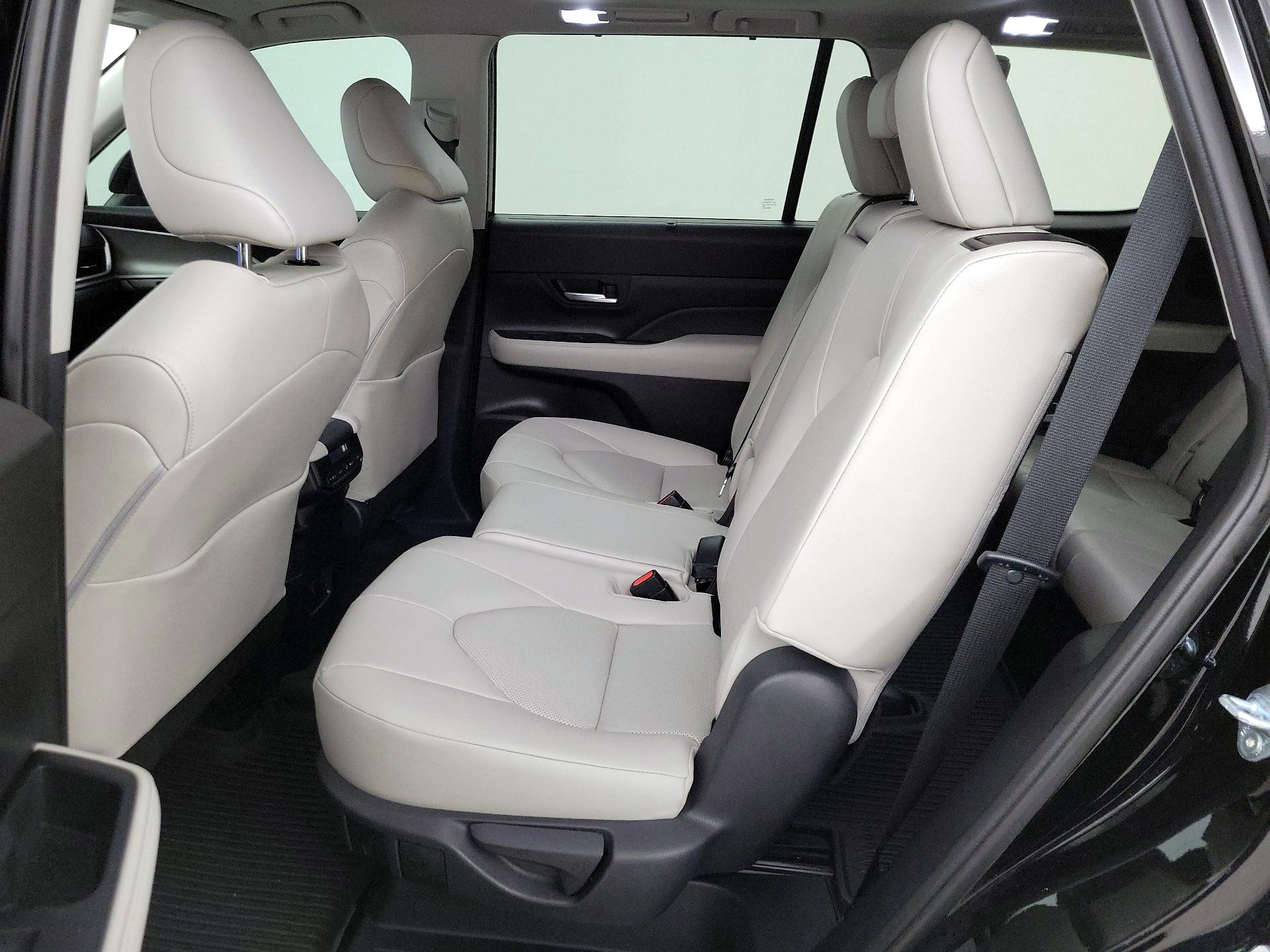 Thumbnail: 2024 Toyota Grand Highlander - 20