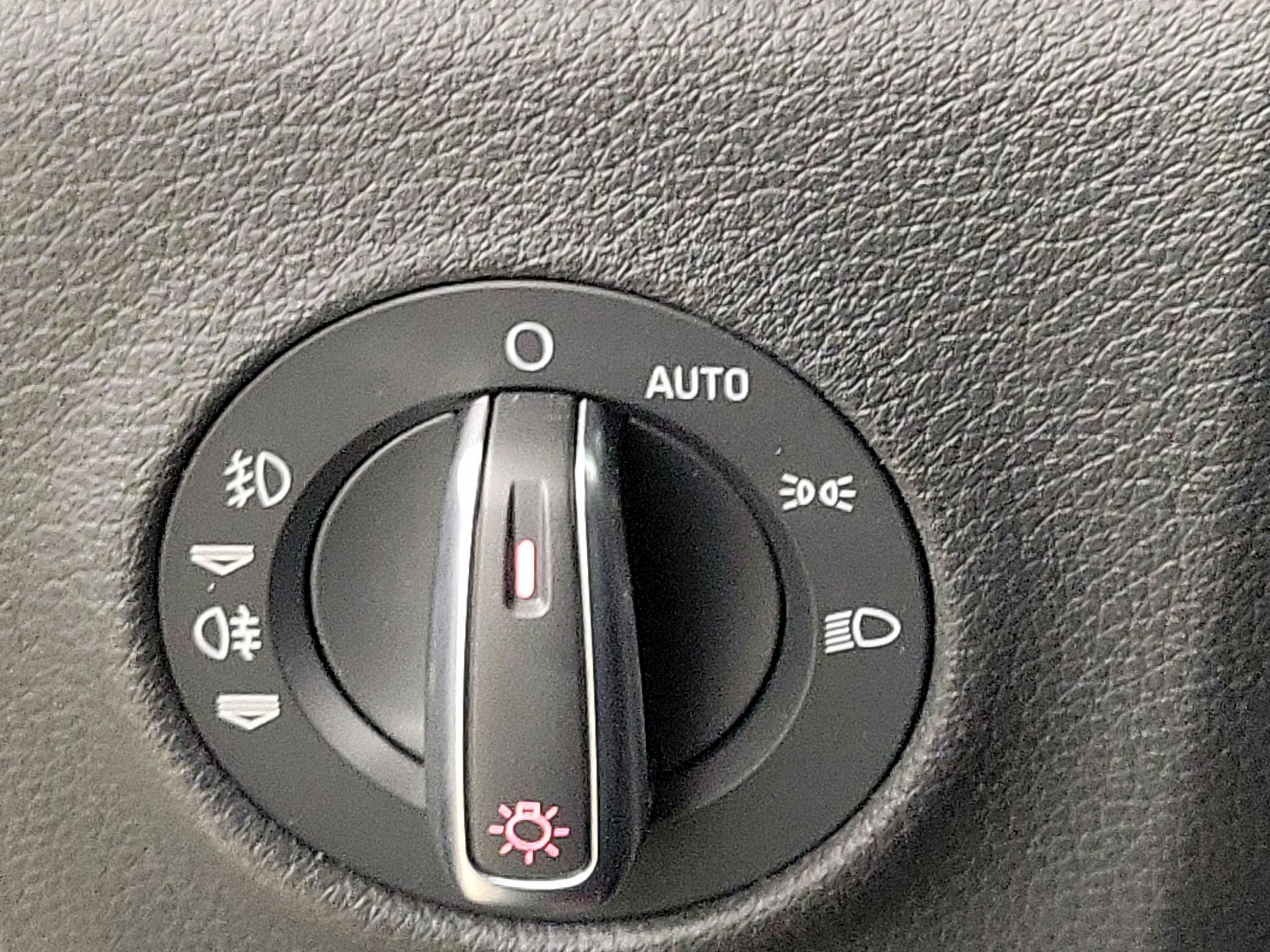 Thumbnail: 2015 Audi Q7 - 13