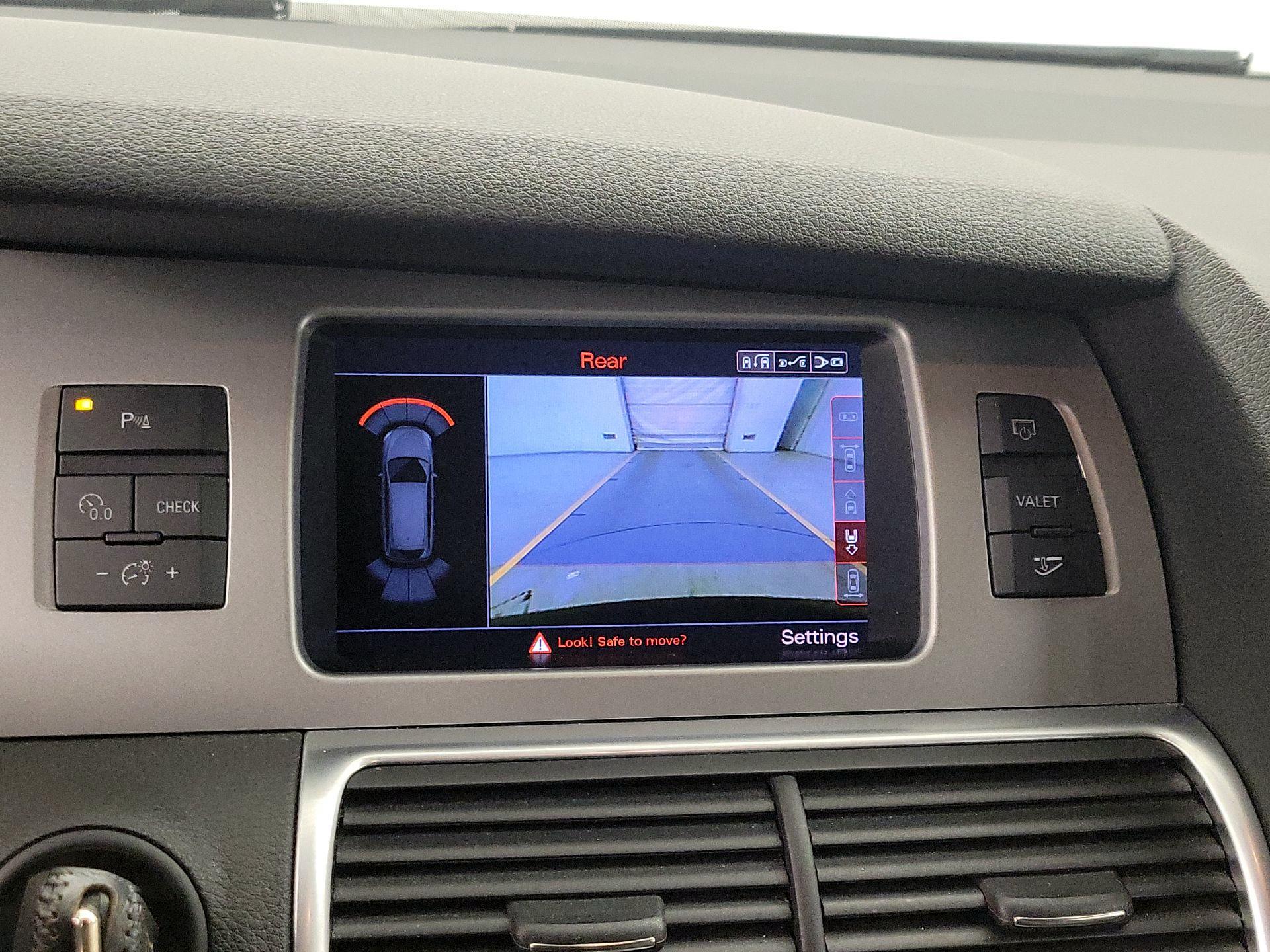 Thumbnail: 2015 Audi Q7 - 15