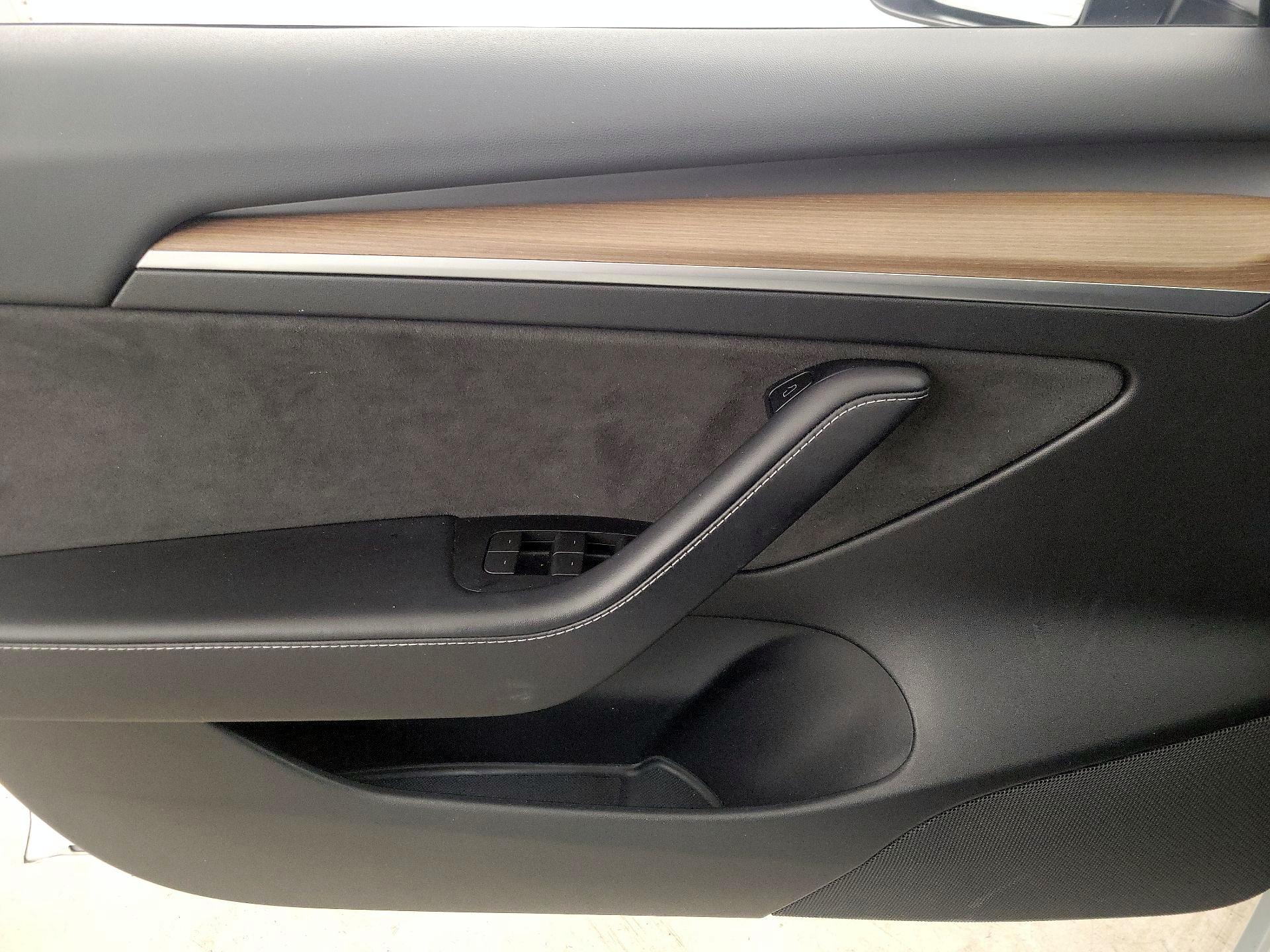 Thumbnail: 2023 Tesla Model 3 - 12