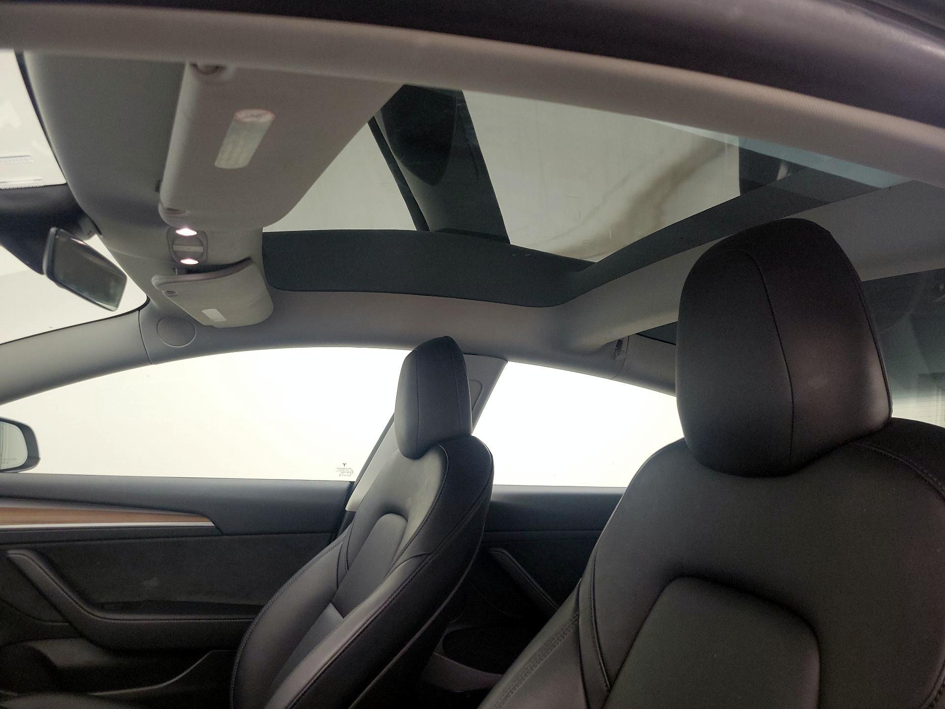 Thumbnail: 2023 Tesla Model 3 - 19