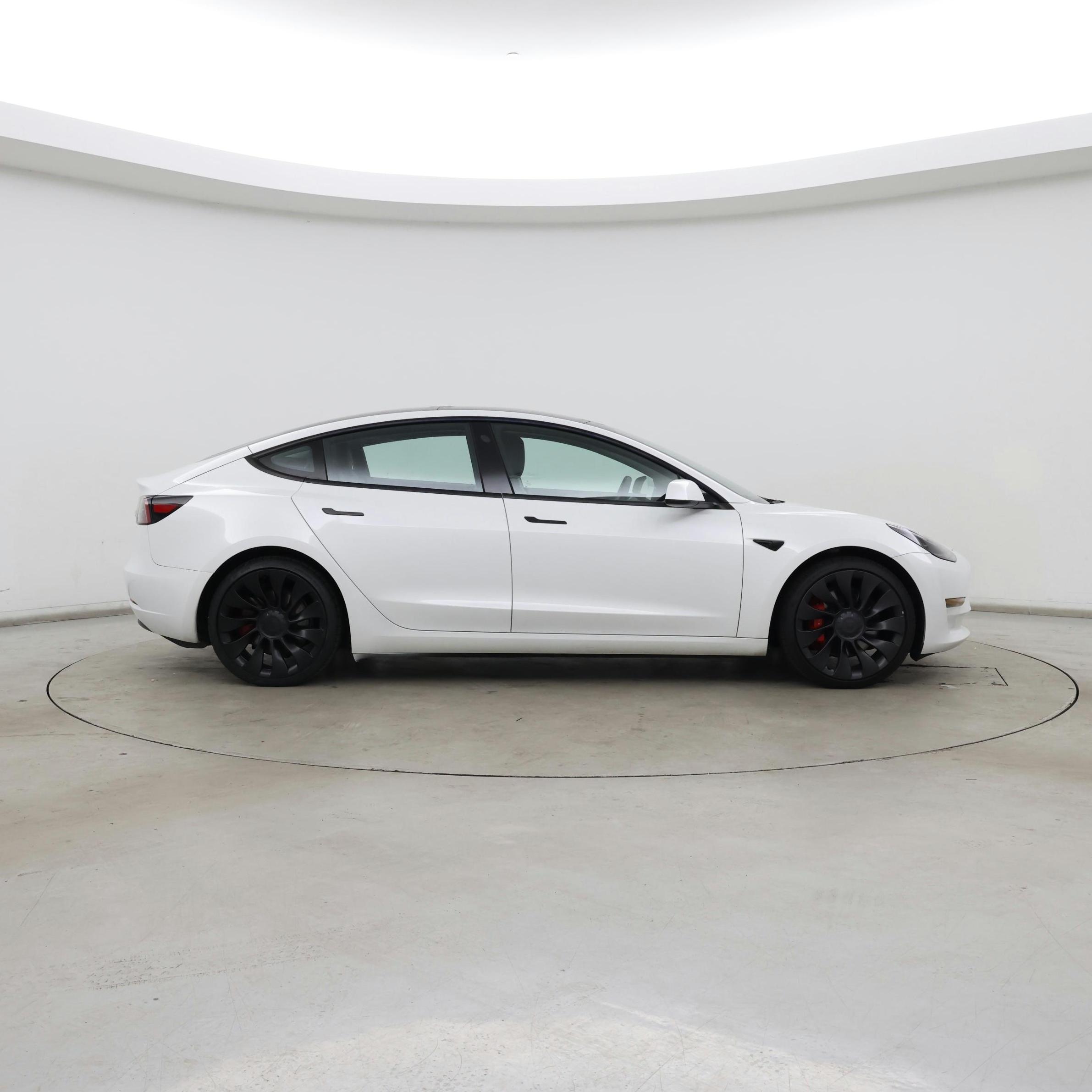 Thumbnail: 2023 Tesla Model 3 - 7