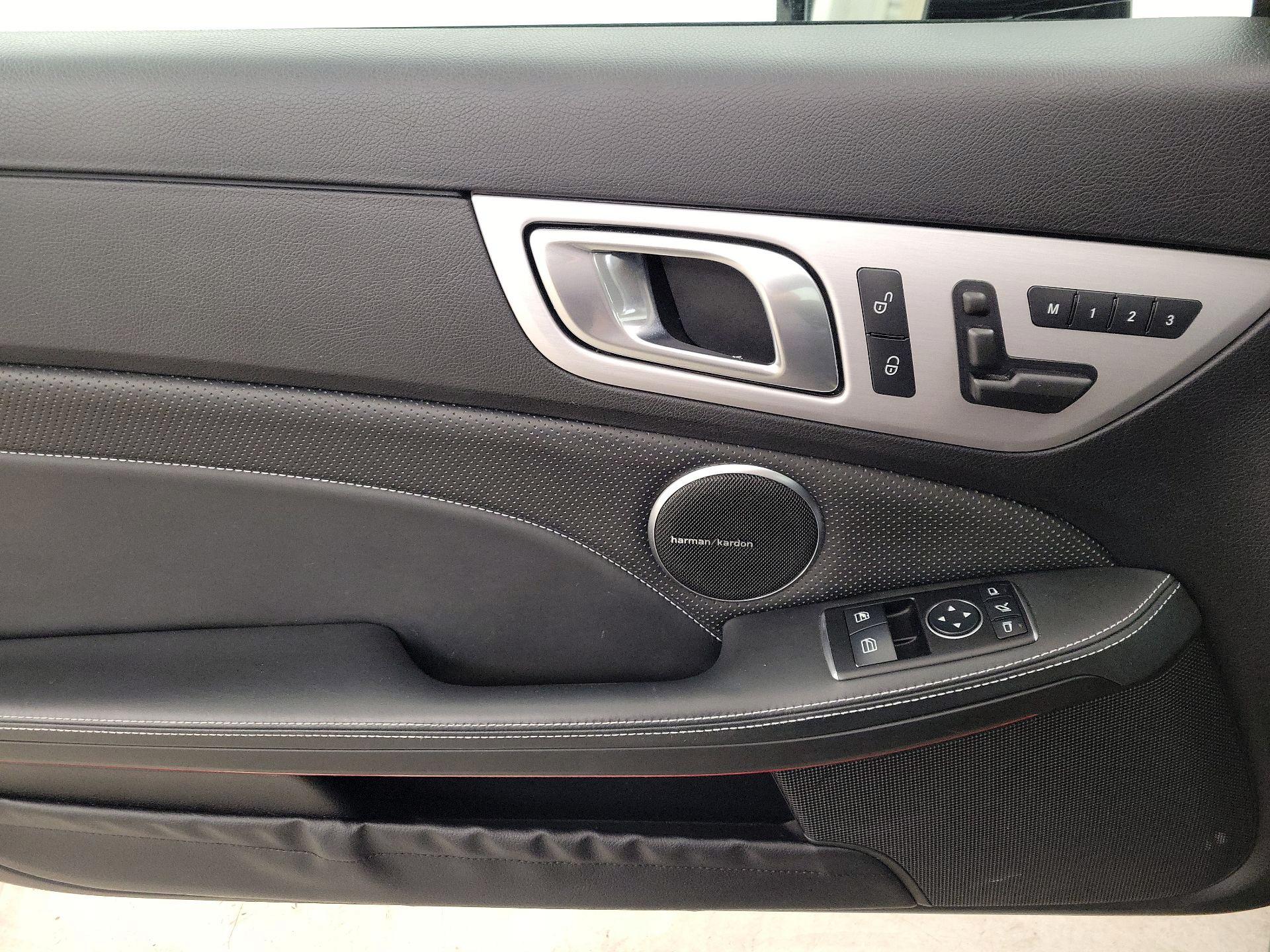 Thumbnail: 2016 Mercedes-Benz SL-Class - 12