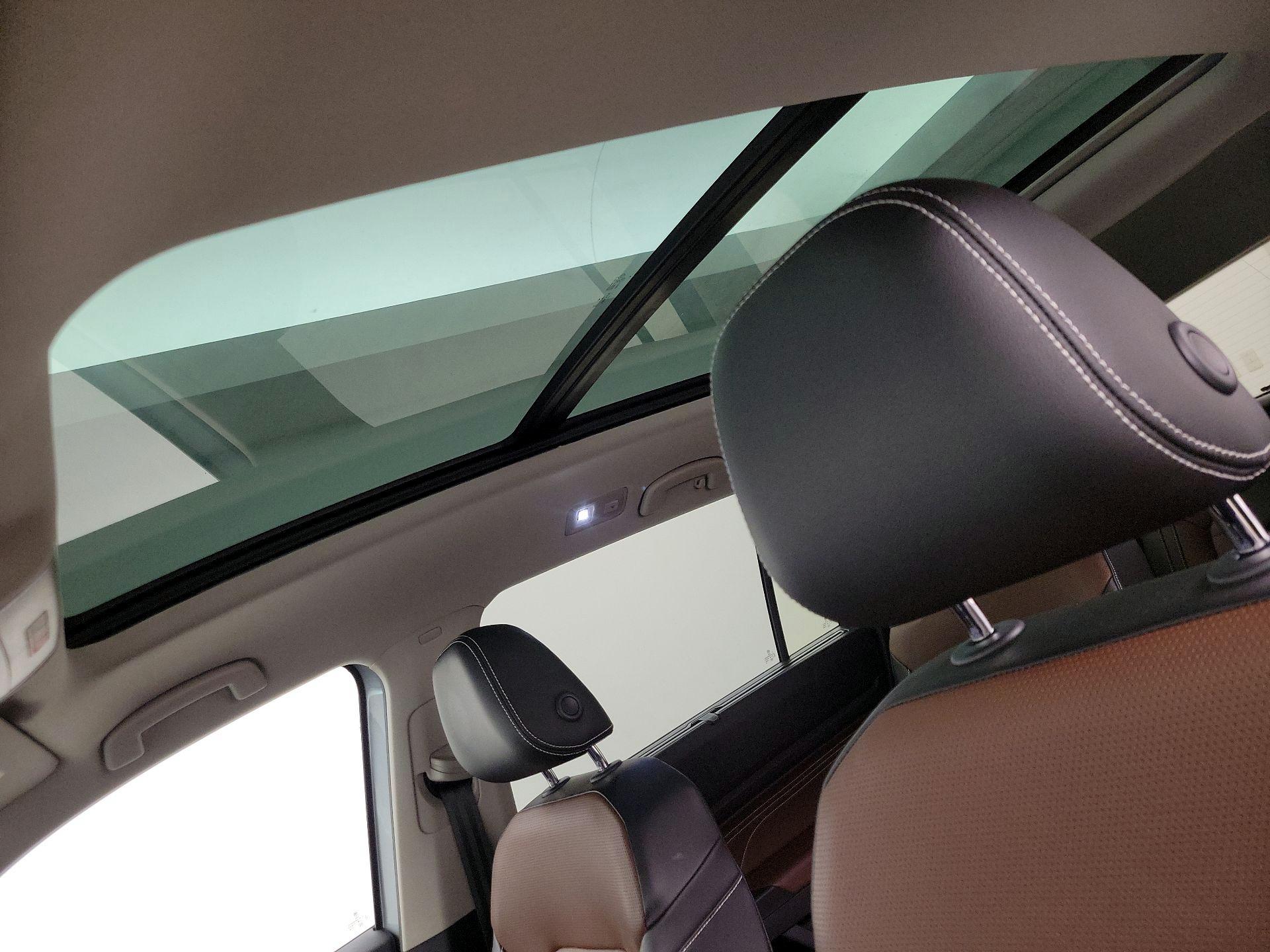 Thumbnail: 2022 Volkswagen Atlas - 20