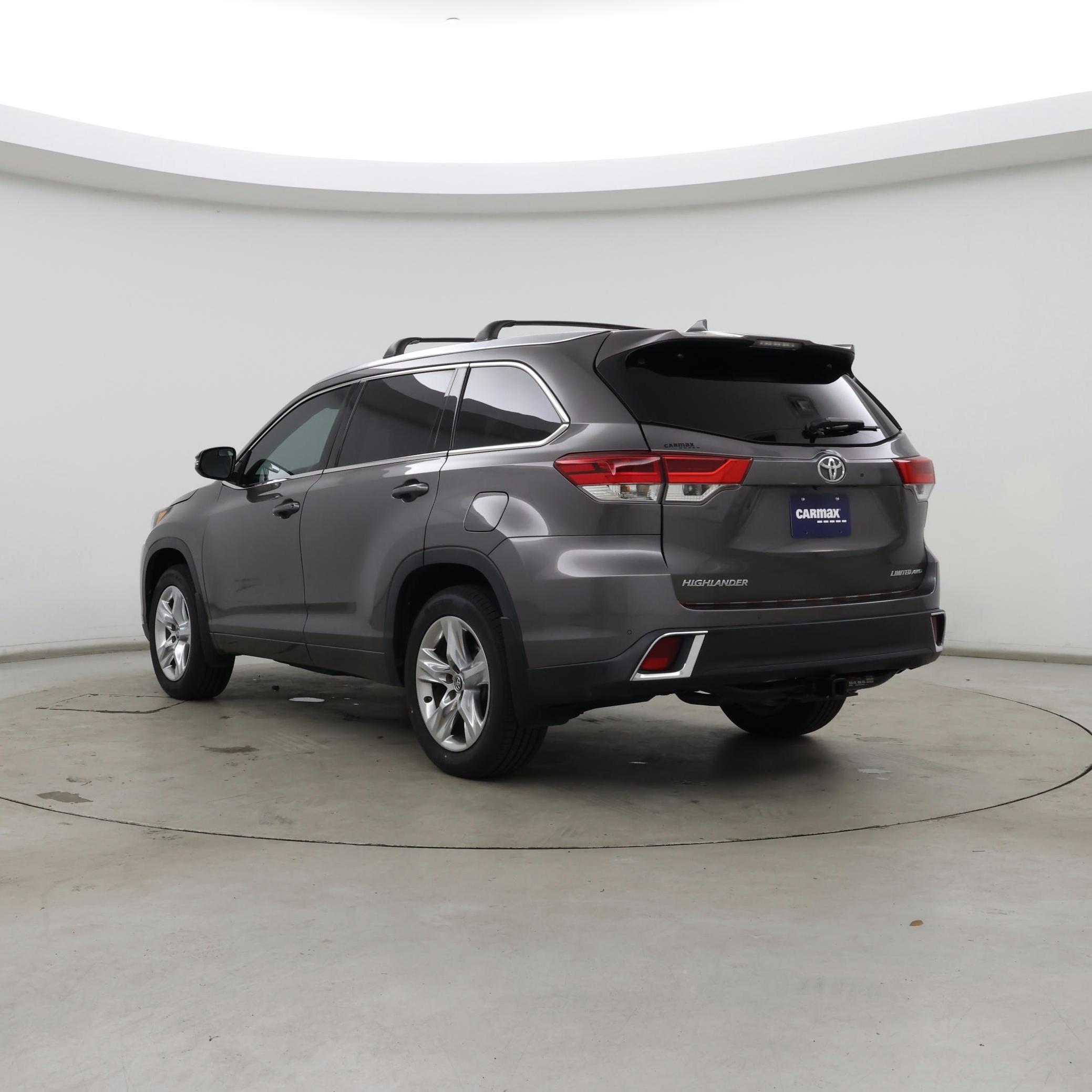 Thumbnail: 2019 Toyota Highlander - 2