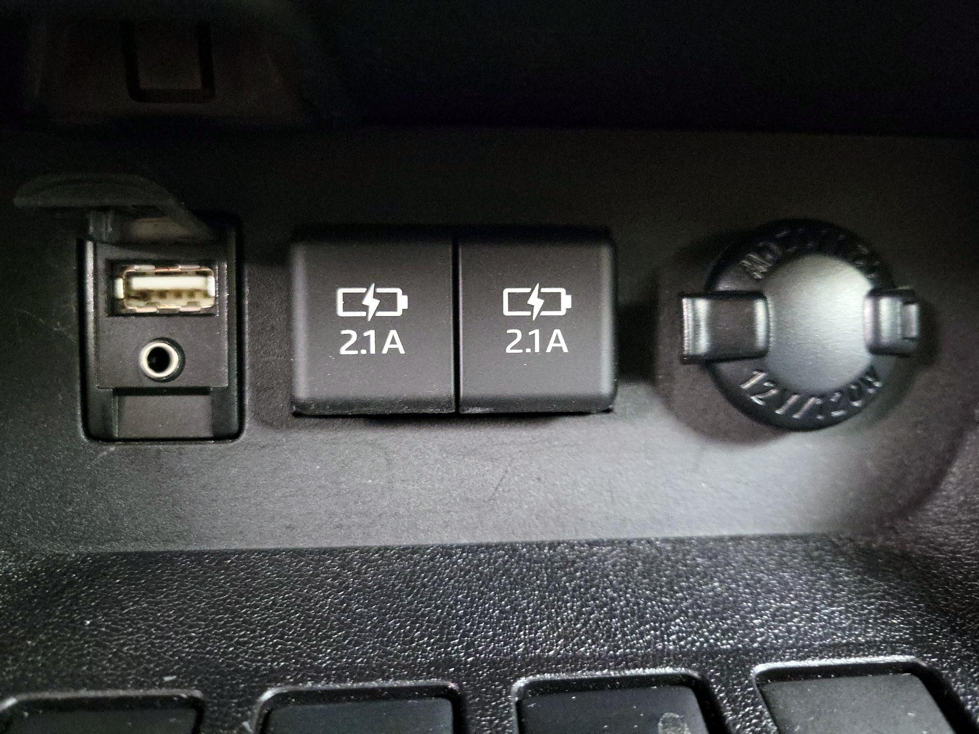 Thumbnail: 2019 Toyota Highlander - 19