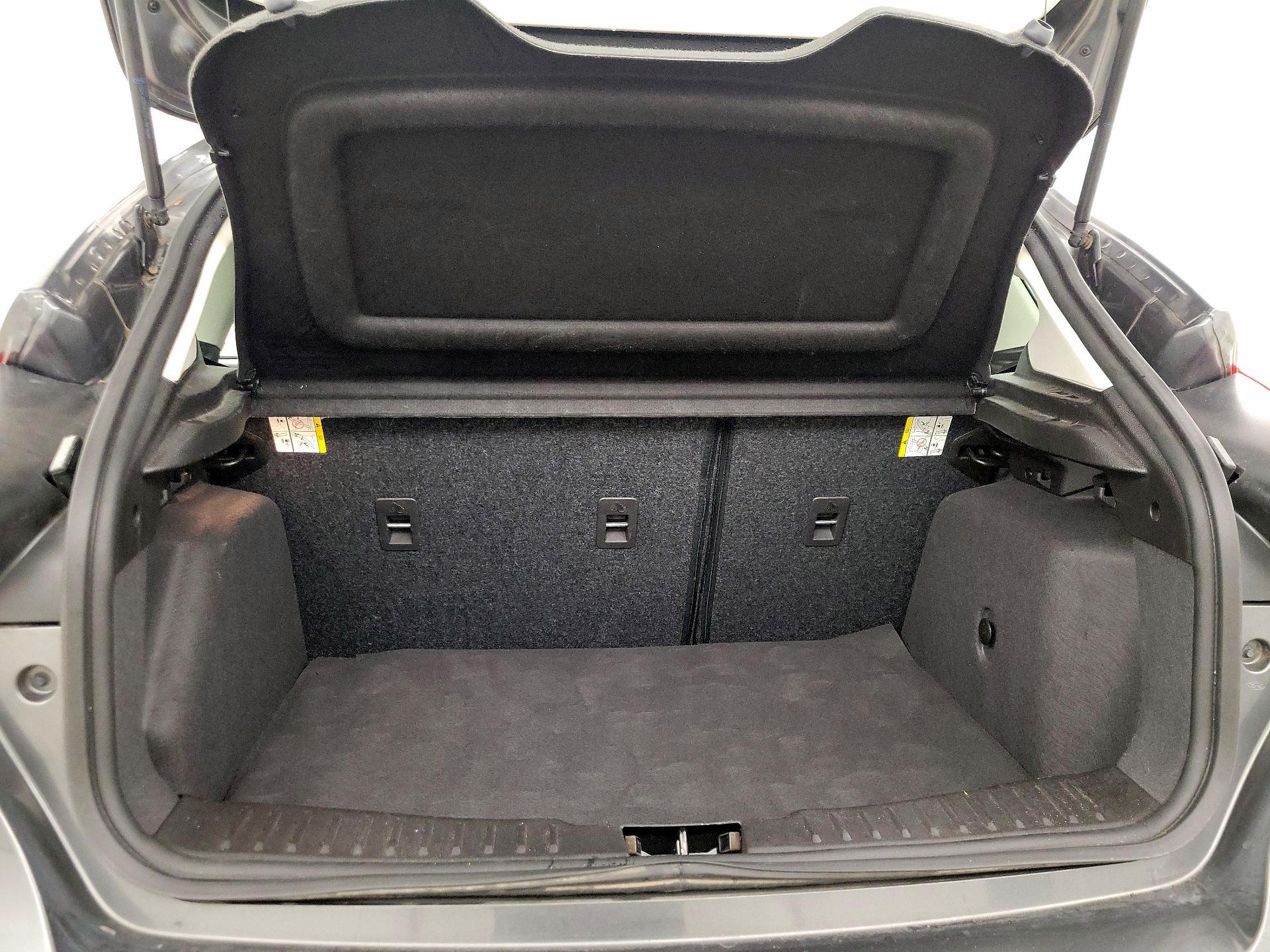 Thumbnail: 2018 Ford Focus - 20