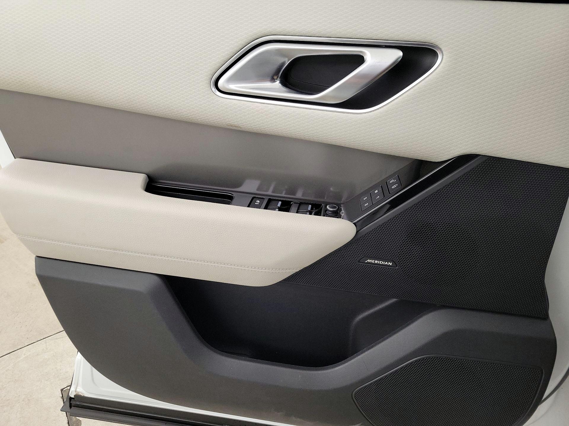 Thumbnail: 2020 Land Rover Range Rover Velar - 12