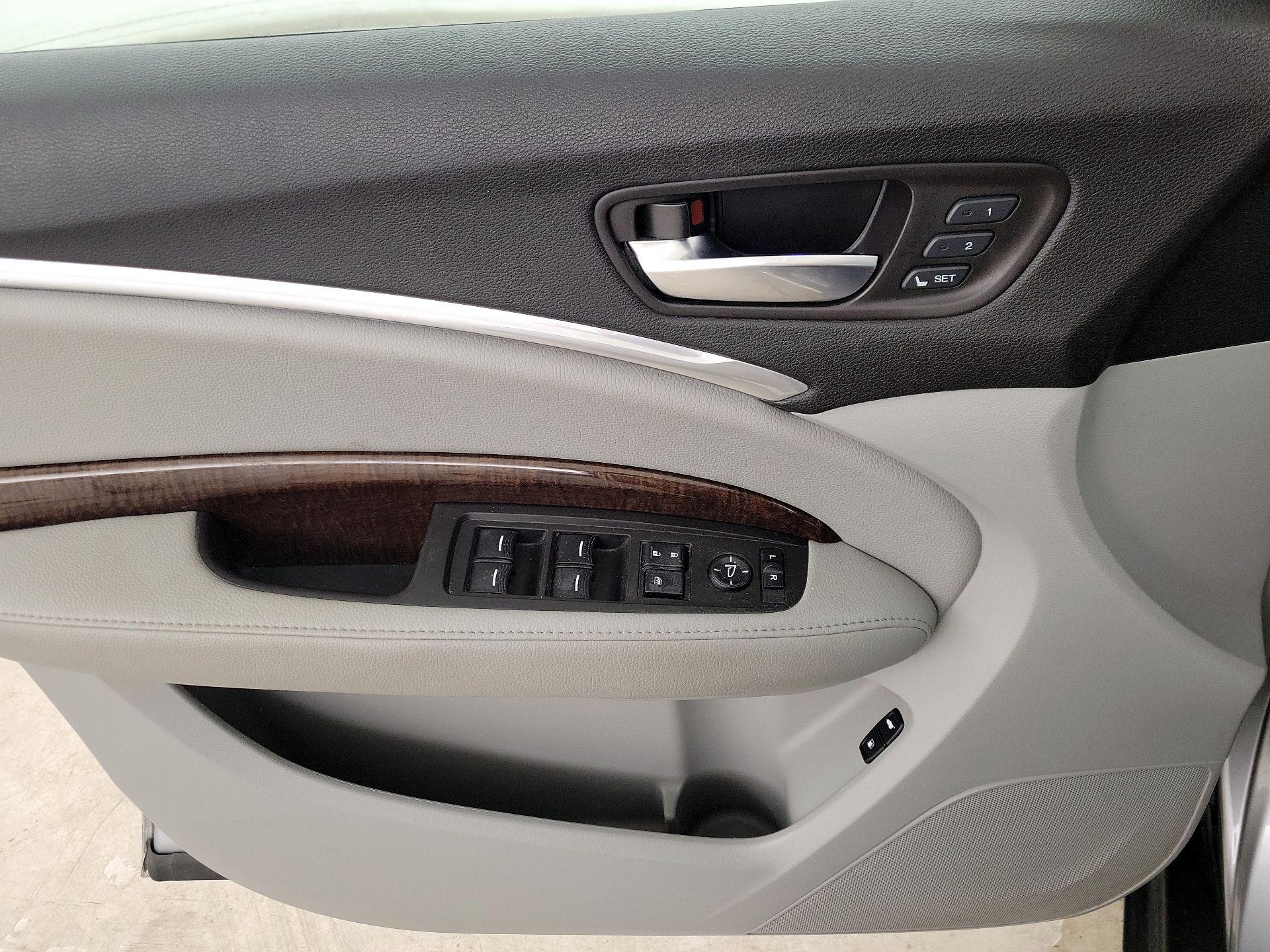 Thumbnail: 2018 Acura MDX - 12