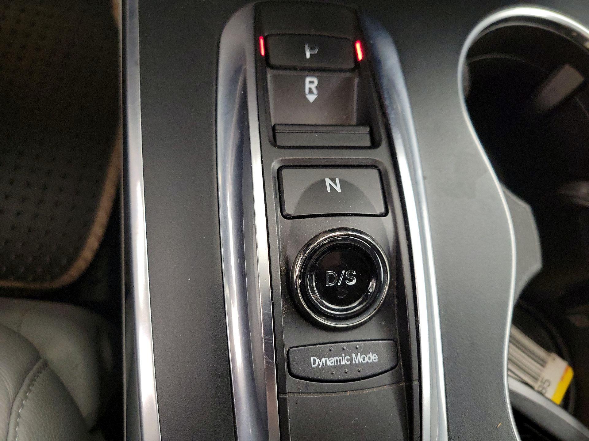 Thumbnail: 2018 Acura MDX - 17