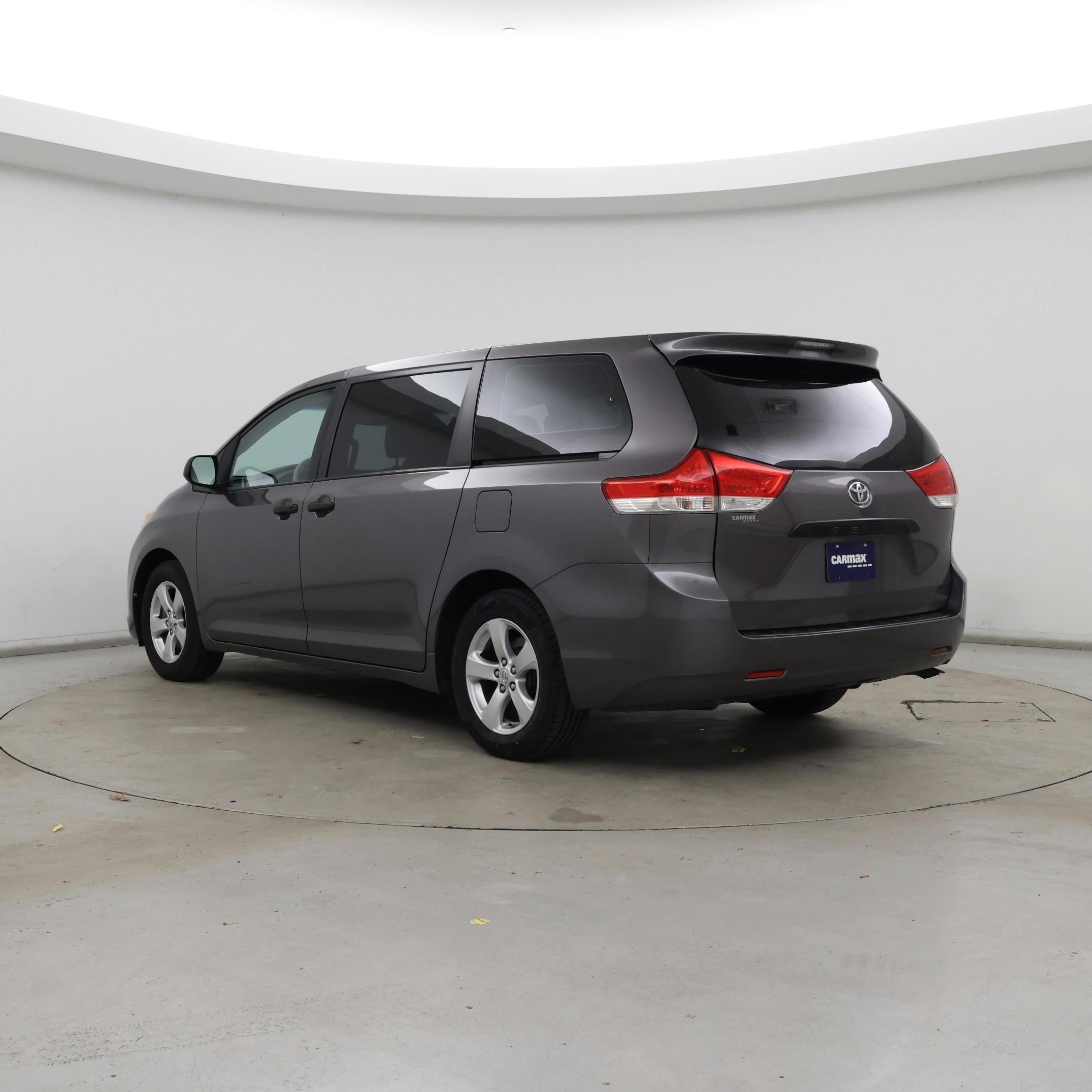 Thumbnail: 2014 Toyota Sienna - 2