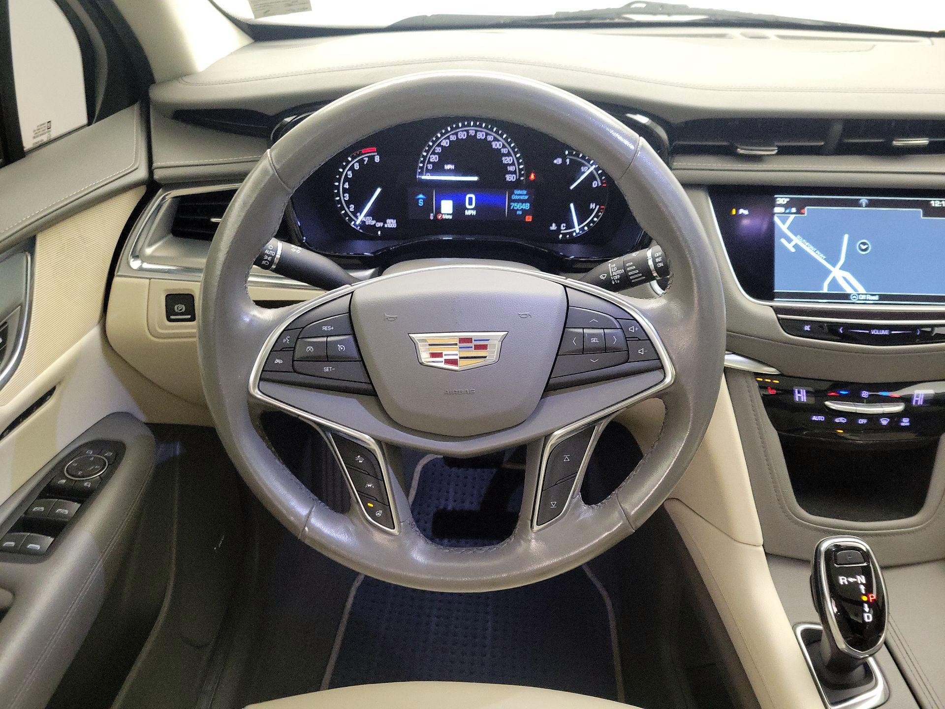 Thumbnail: 2018 Cadillac XT5 - 10