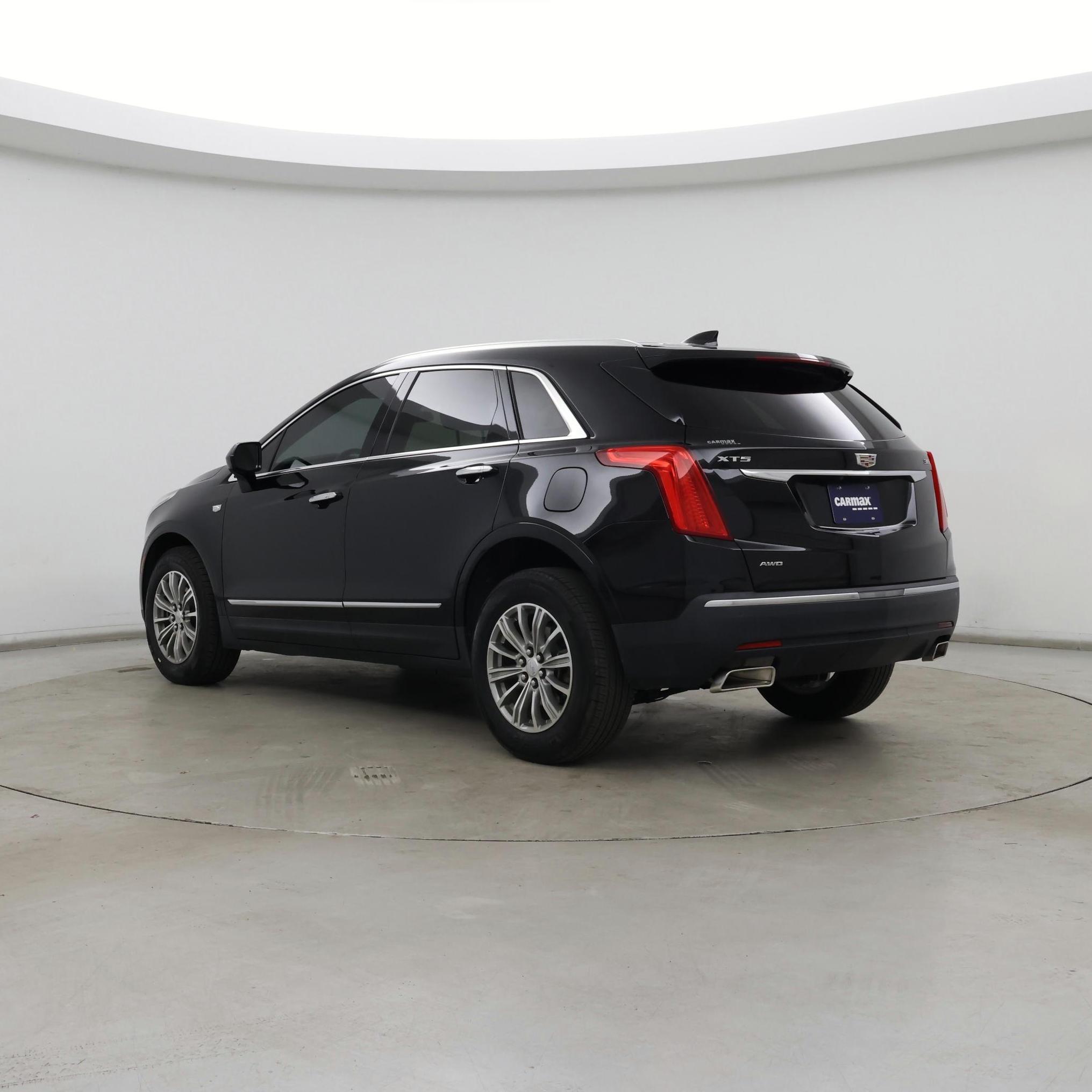 Thumbnail: 2018 Cadillac XT5 - 2