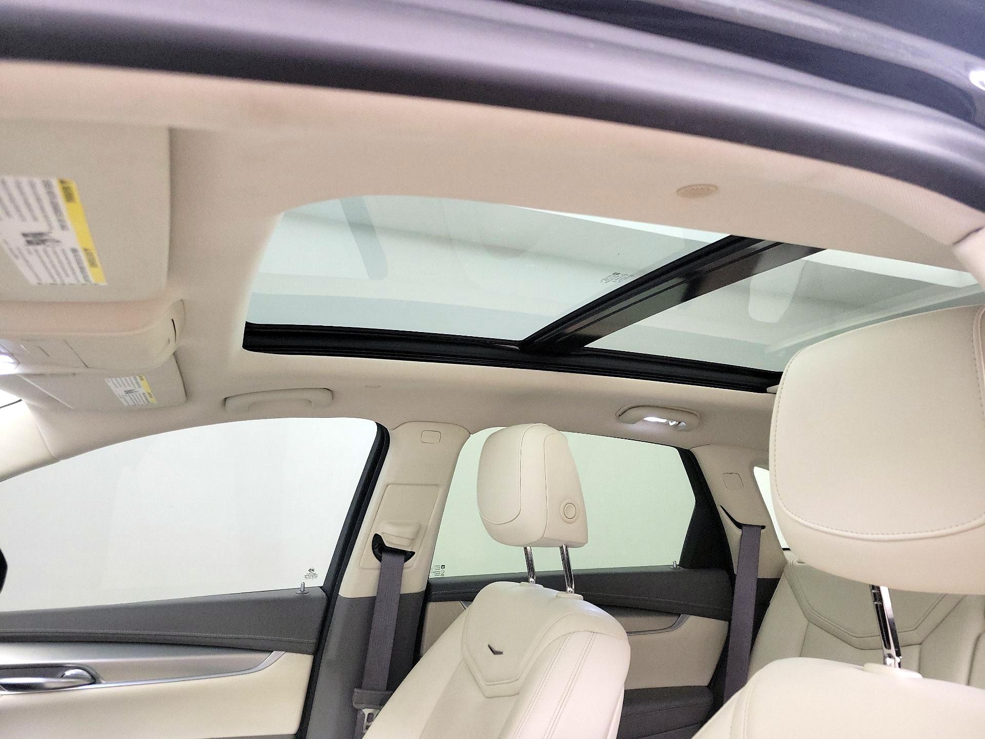 Thumbnail: 2018 Cadillac XT5 - 20