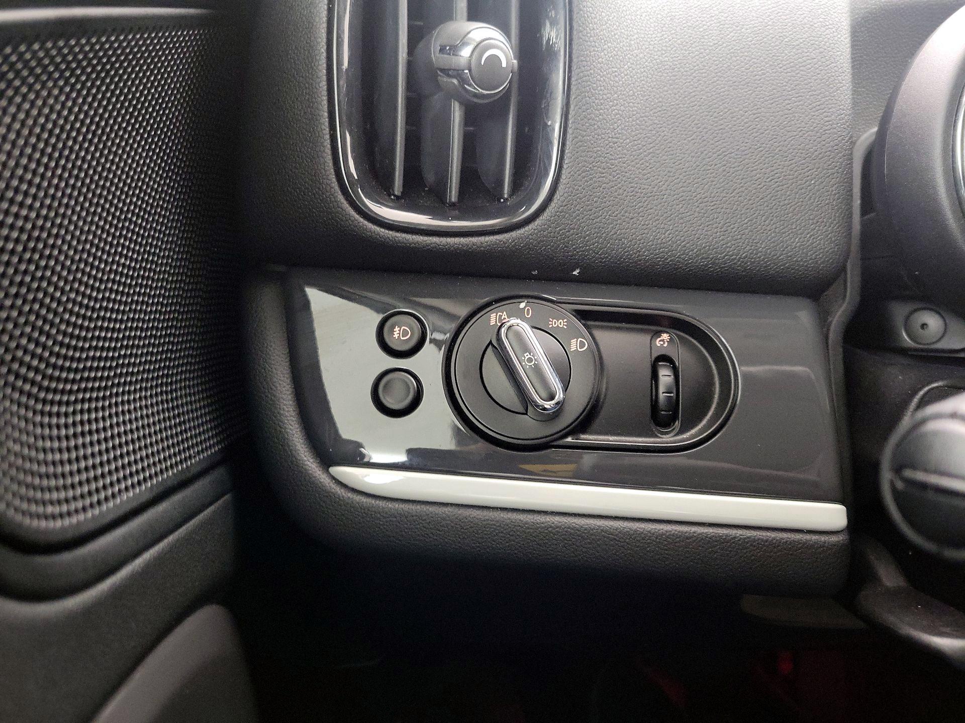 Thumbnail: 2020 MINI Cooper Countryman - 13