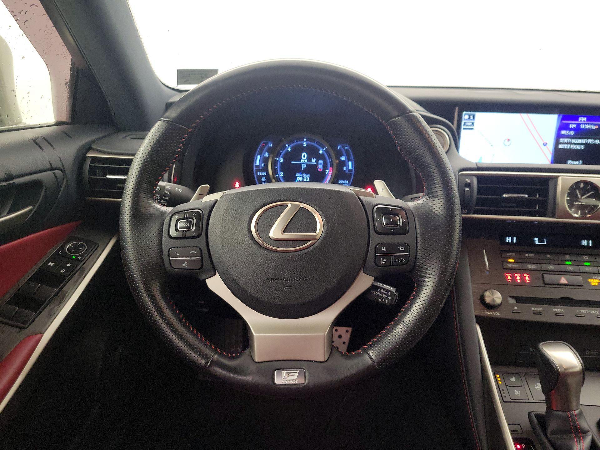 Thumbnail: 2020 Lexus IS - 10