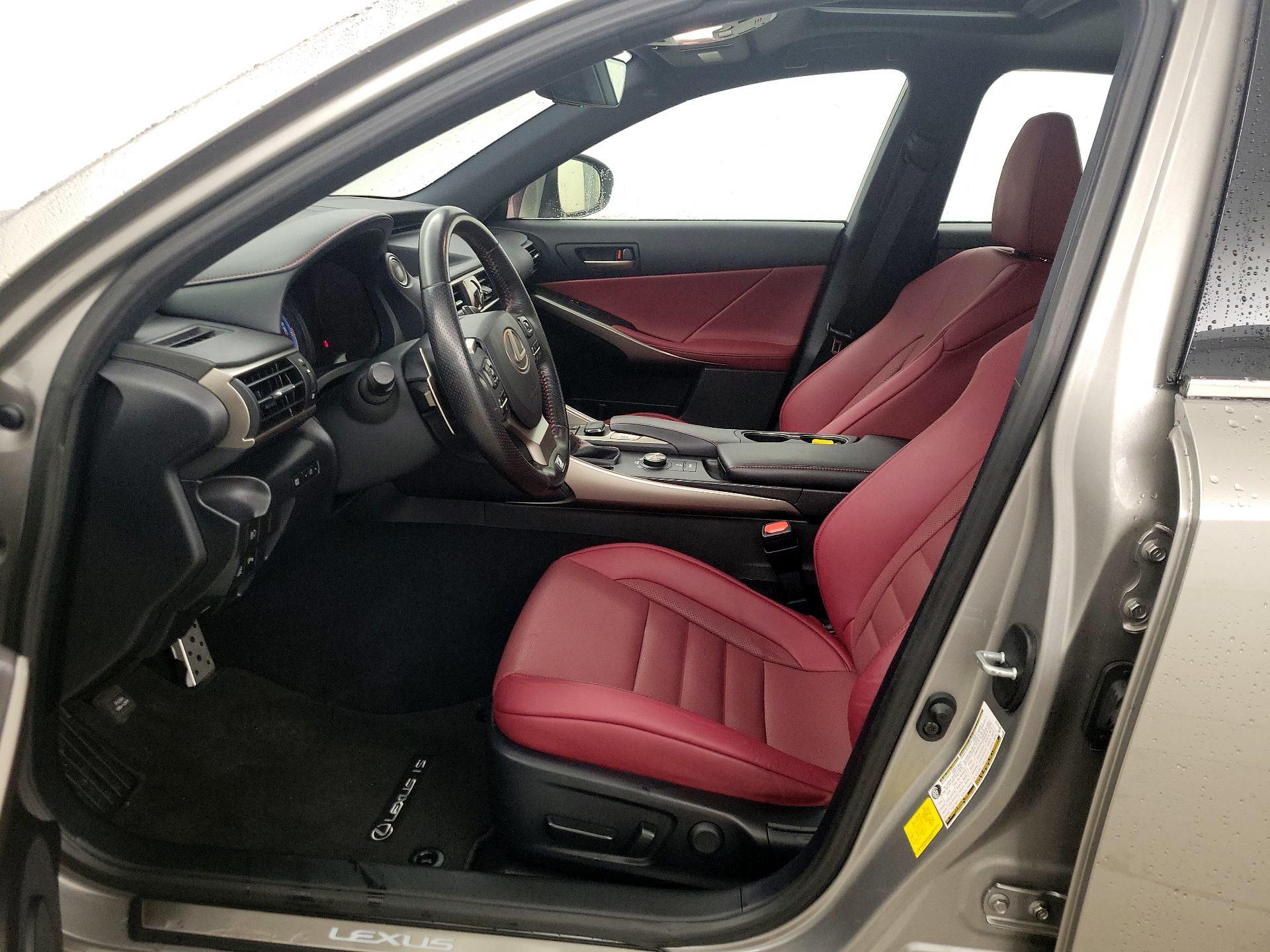 Thumbnail: 2020 Lexus IS - 11