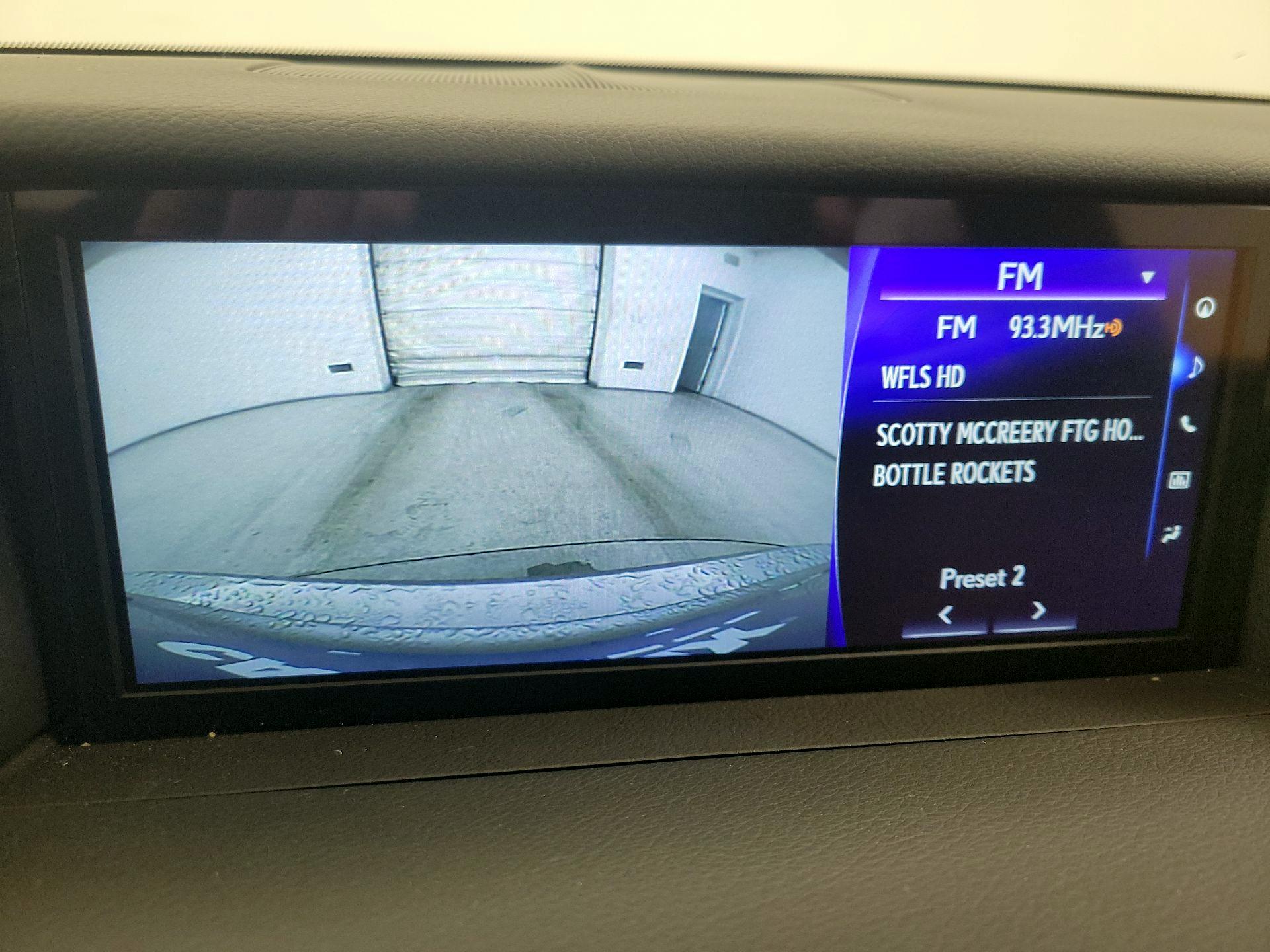 Thumbnail: 2020 Lexus IS - 15