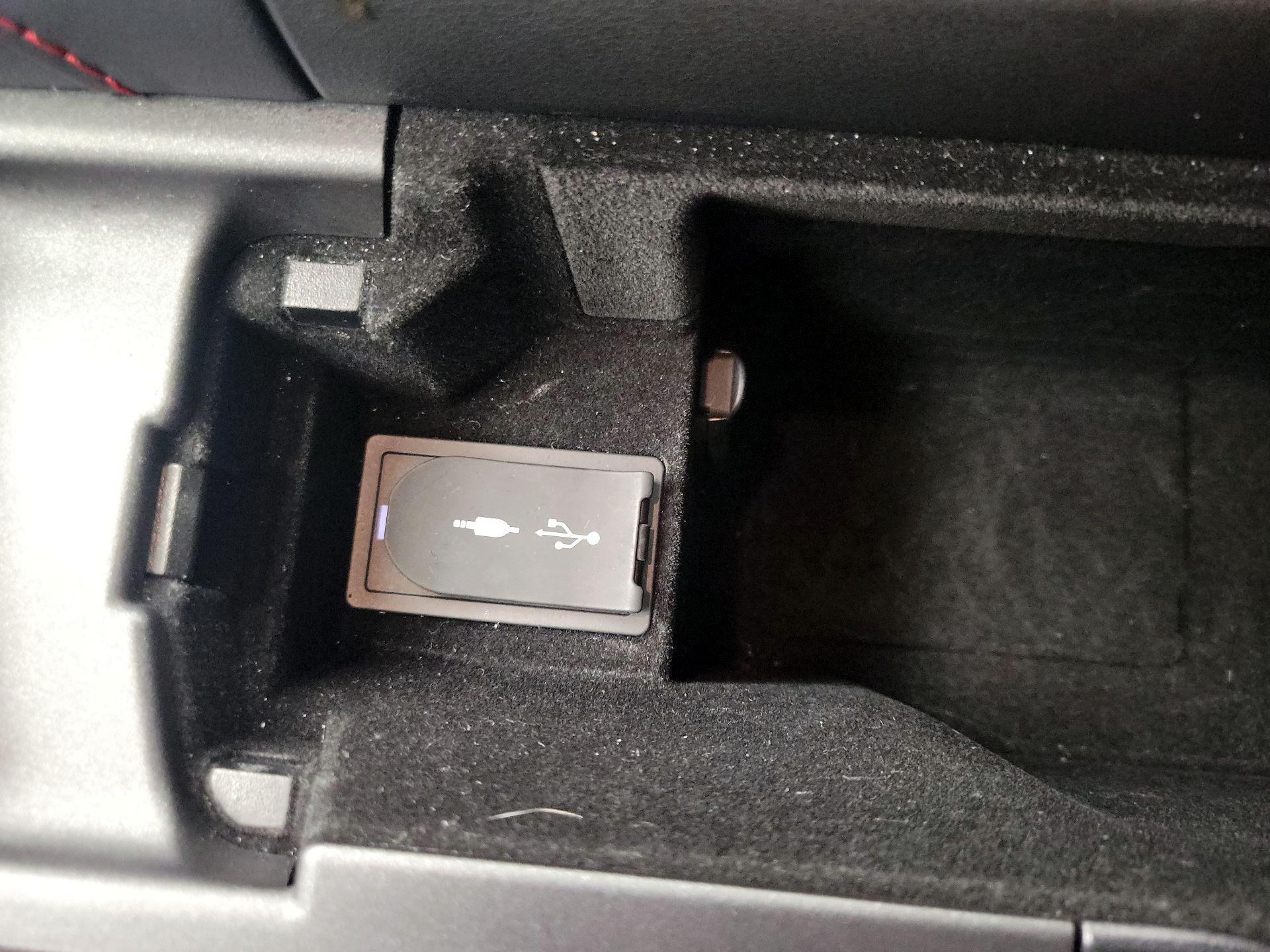 Thumbnail: 2020 Lexus IS - 19