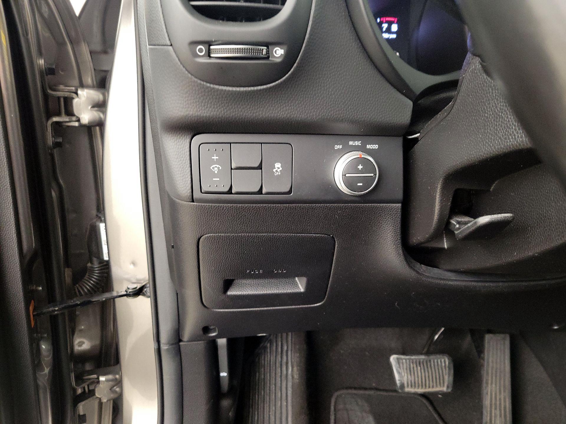 Thumbnail: 2018 Kia Soul - 13