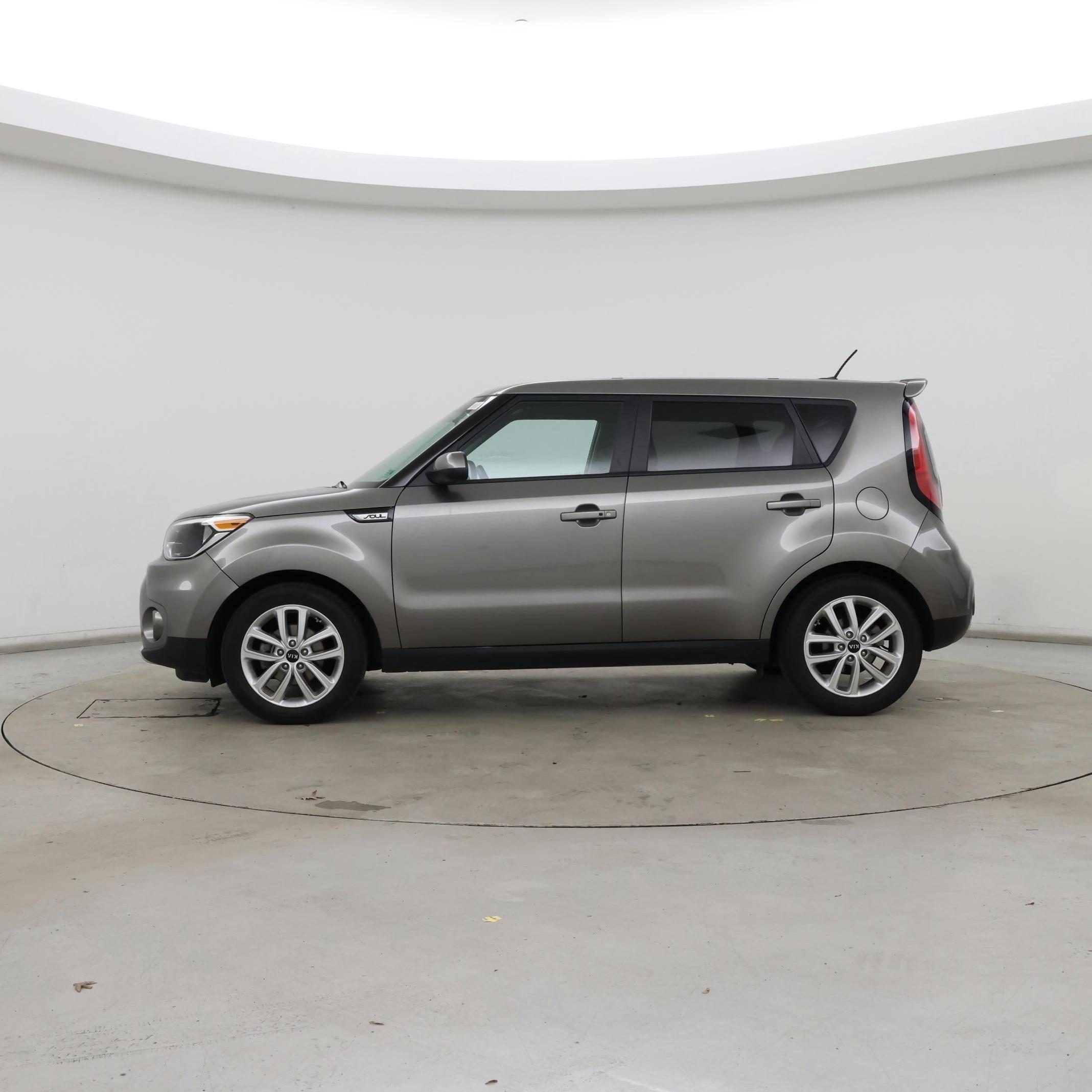 Thumbnail: 2018 Kia Soul - 3