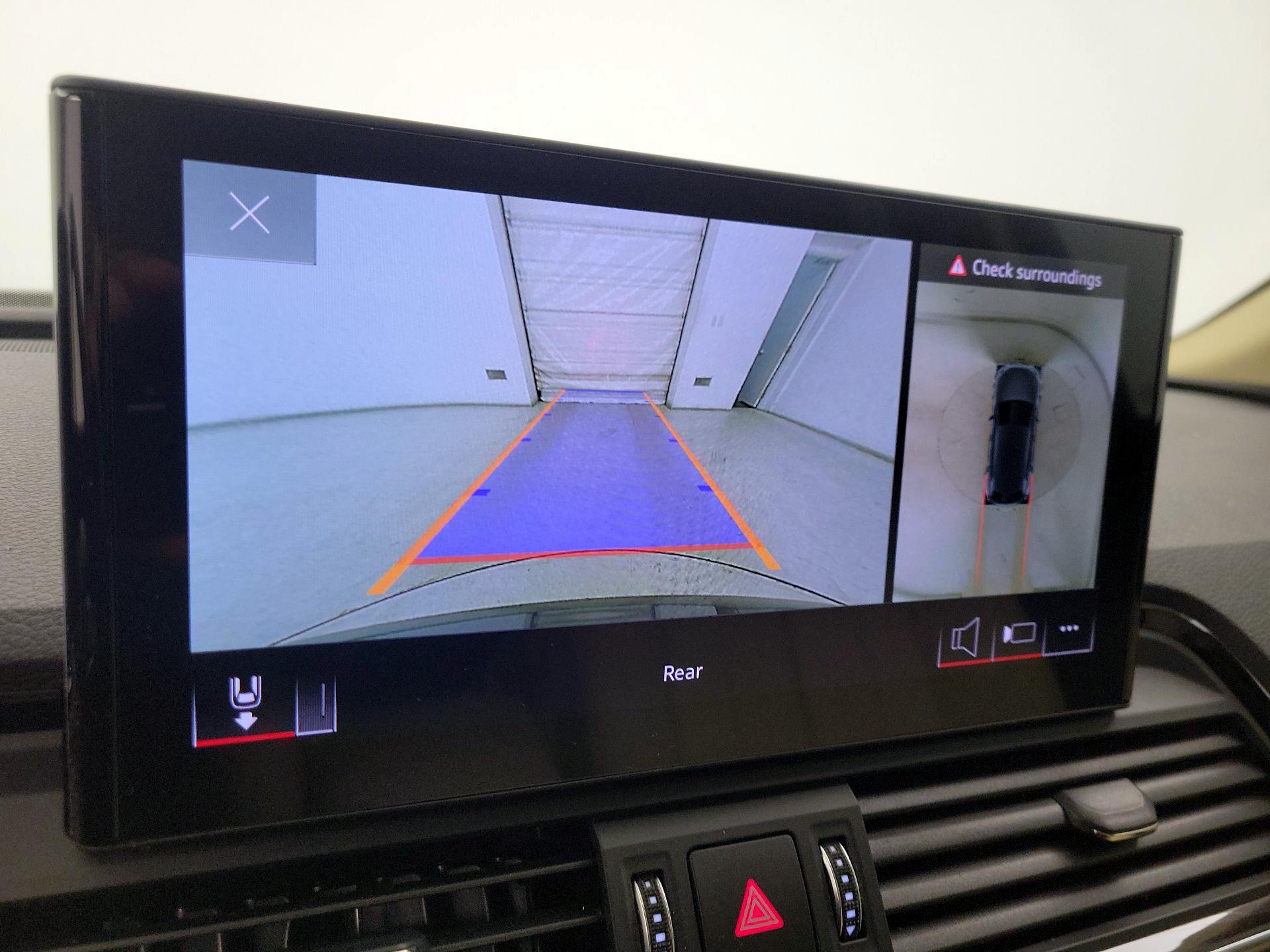 Thumbnail: 2021 Audi Q5 - 14