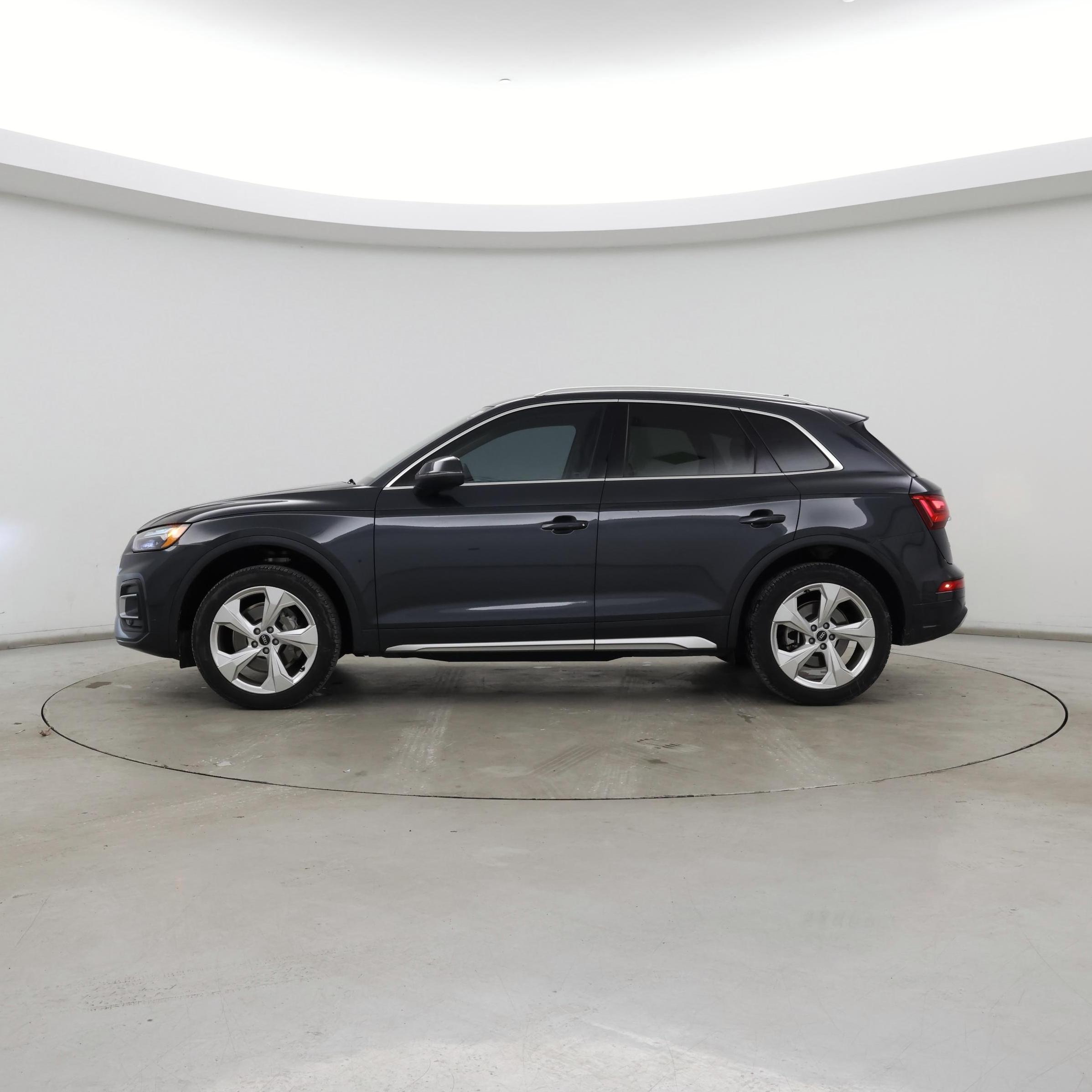 Thumbnail: 2021 Audi Q5 - 3