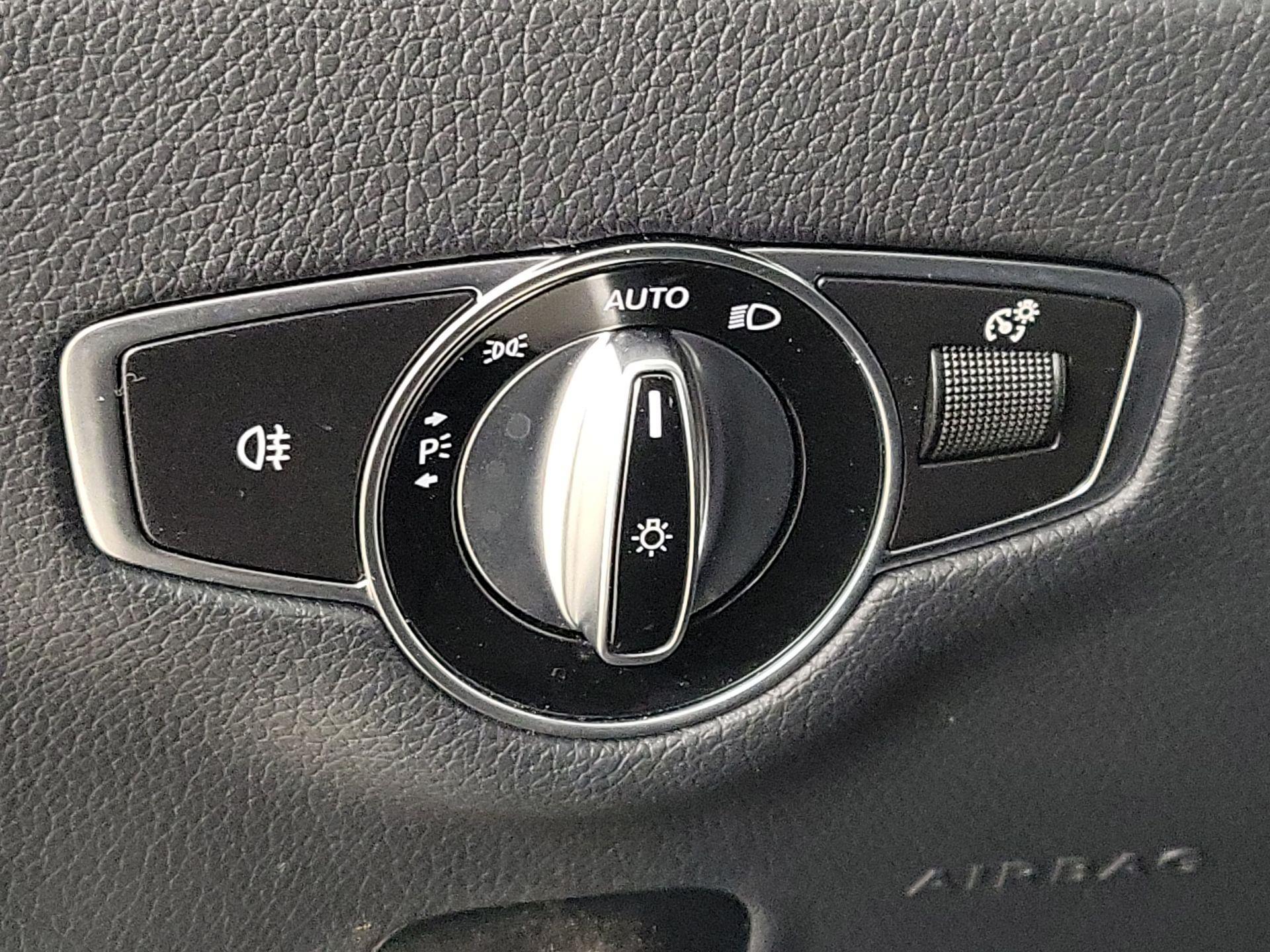 Thumbnail: 2022 Mercedes-Benz E-Class - 13