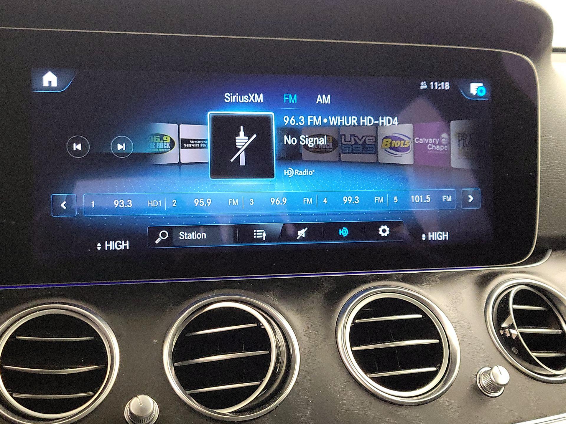 Thumbnail: 2022 Mercedes-Benz E-Class - 16