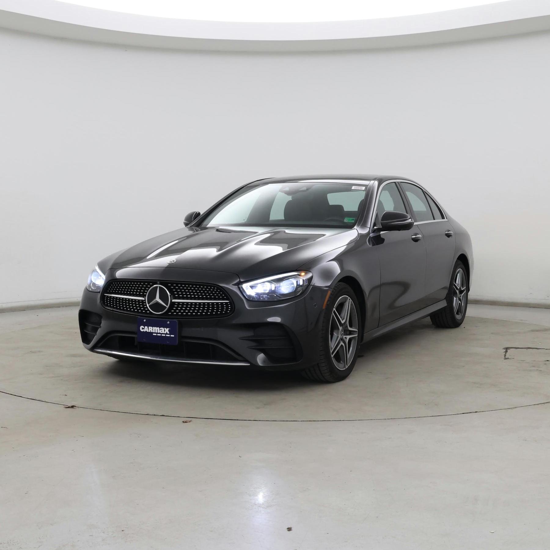 Thumbnail: 2022 Mercedes-Benz E-Class - 4