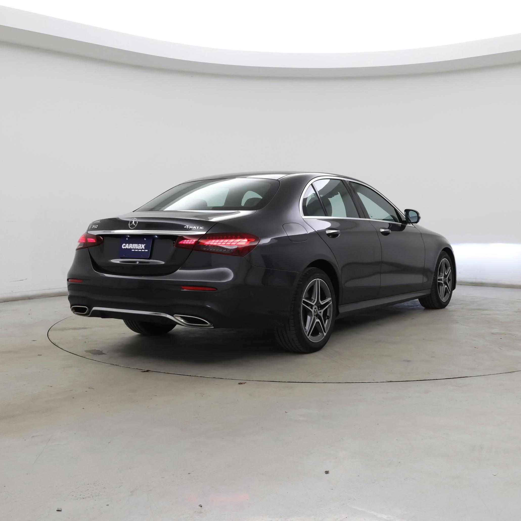 Thumbnail: 2022 Mercedes-Benz E-Class - 8