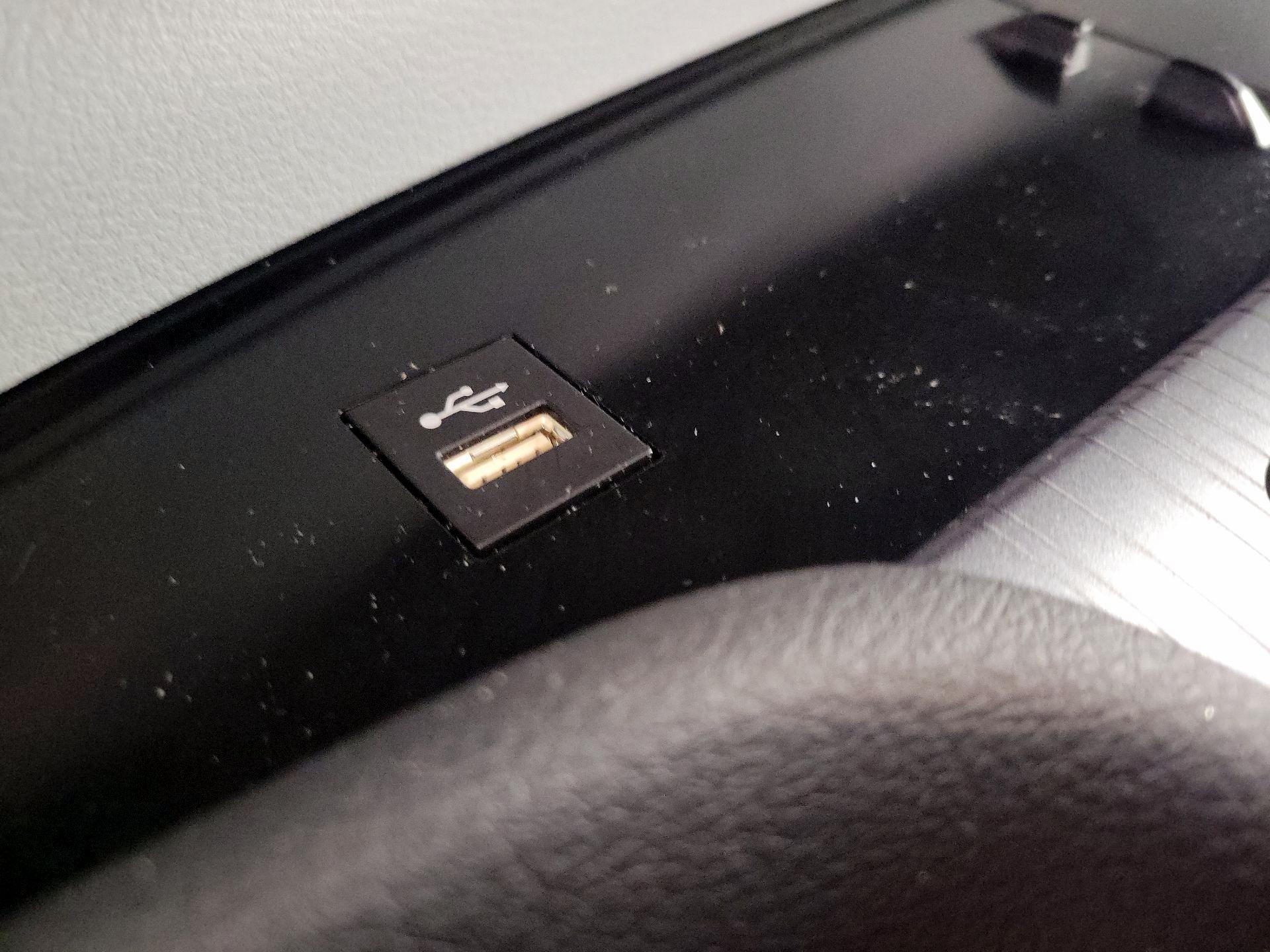 Thumbnail: 2025 Toyota Sienna - 19