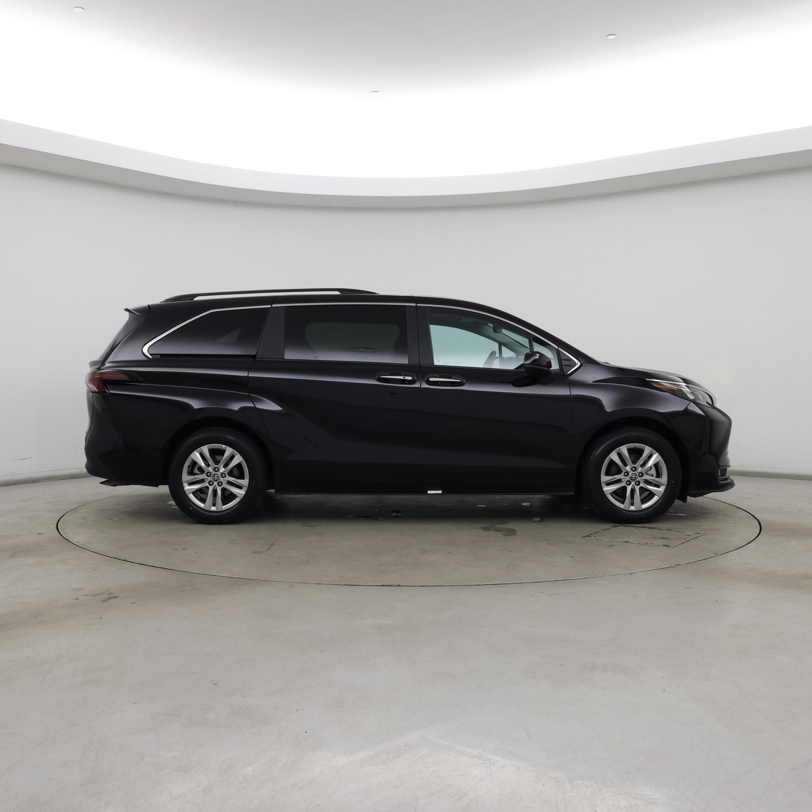 Thumbnail: 2025 Toyota Sienna - 7