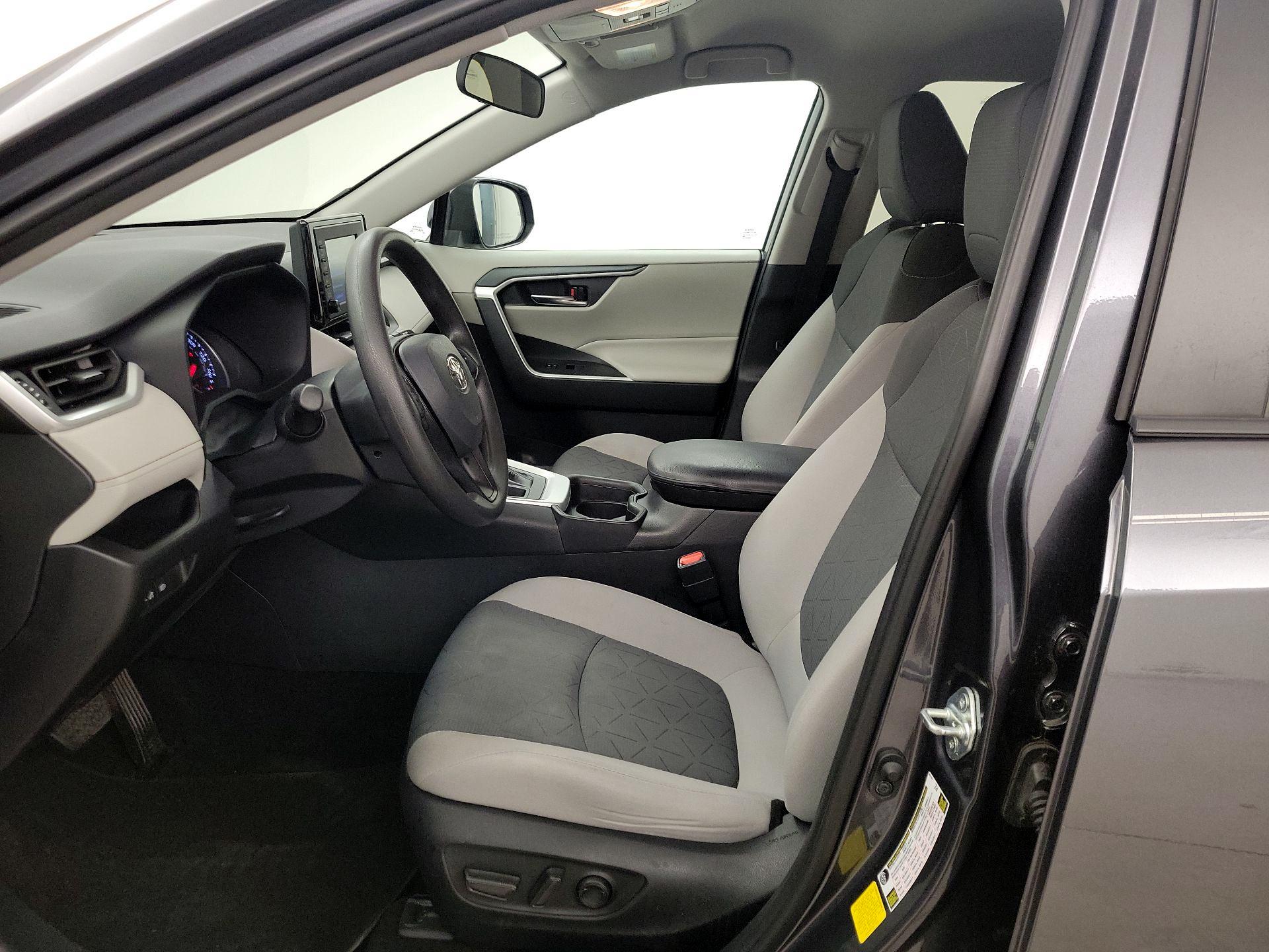 Thumbnail: 2021 Toyota RAV4 - 11