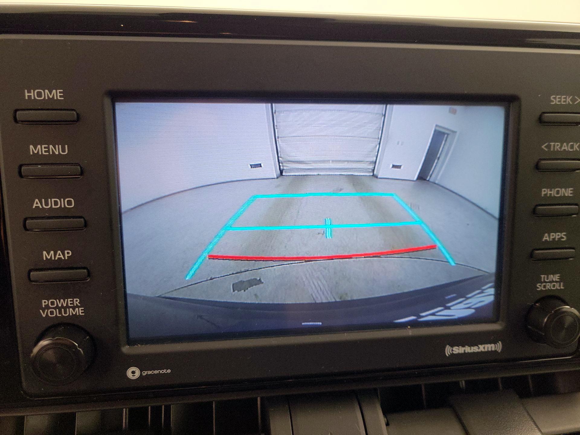 Thumbnail: 2021 Toyota RAV4 - 14