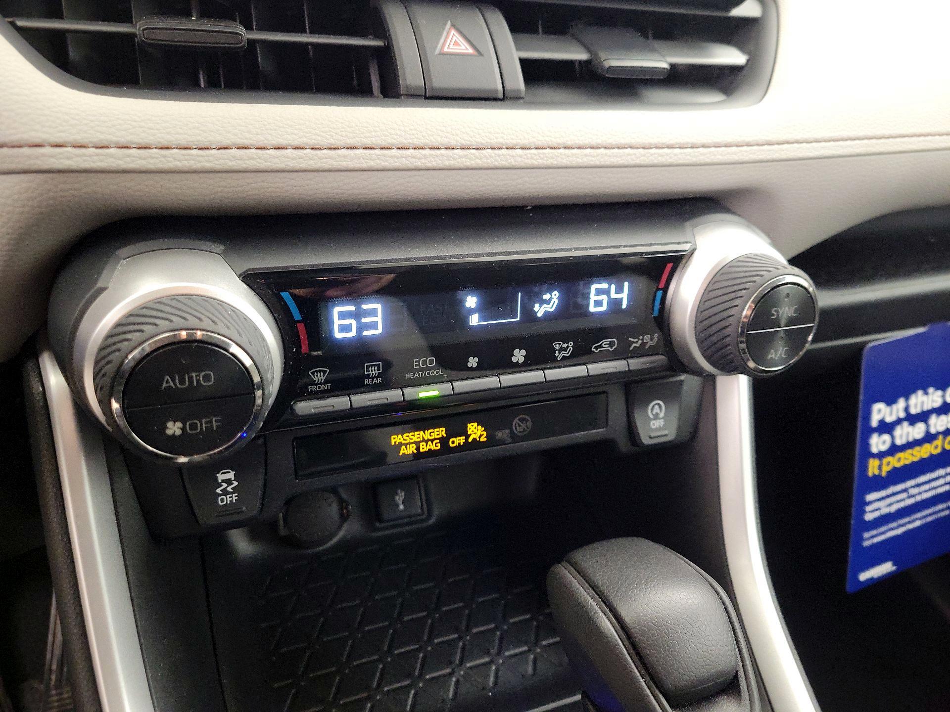 Thumbnail: 2021 Toyota RAV4 - 16