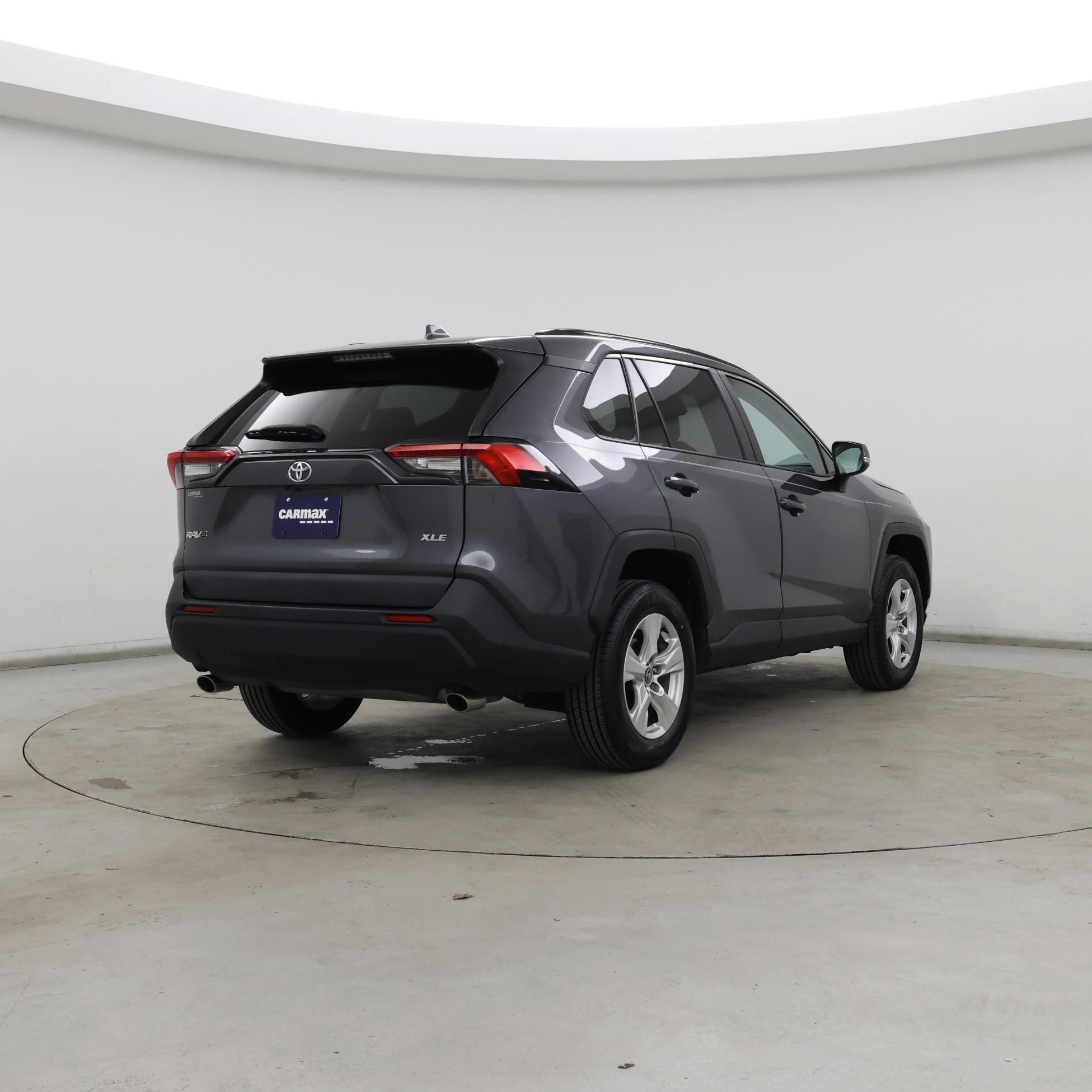 Thumbnail: 2021 Toyota RAV4 - 8