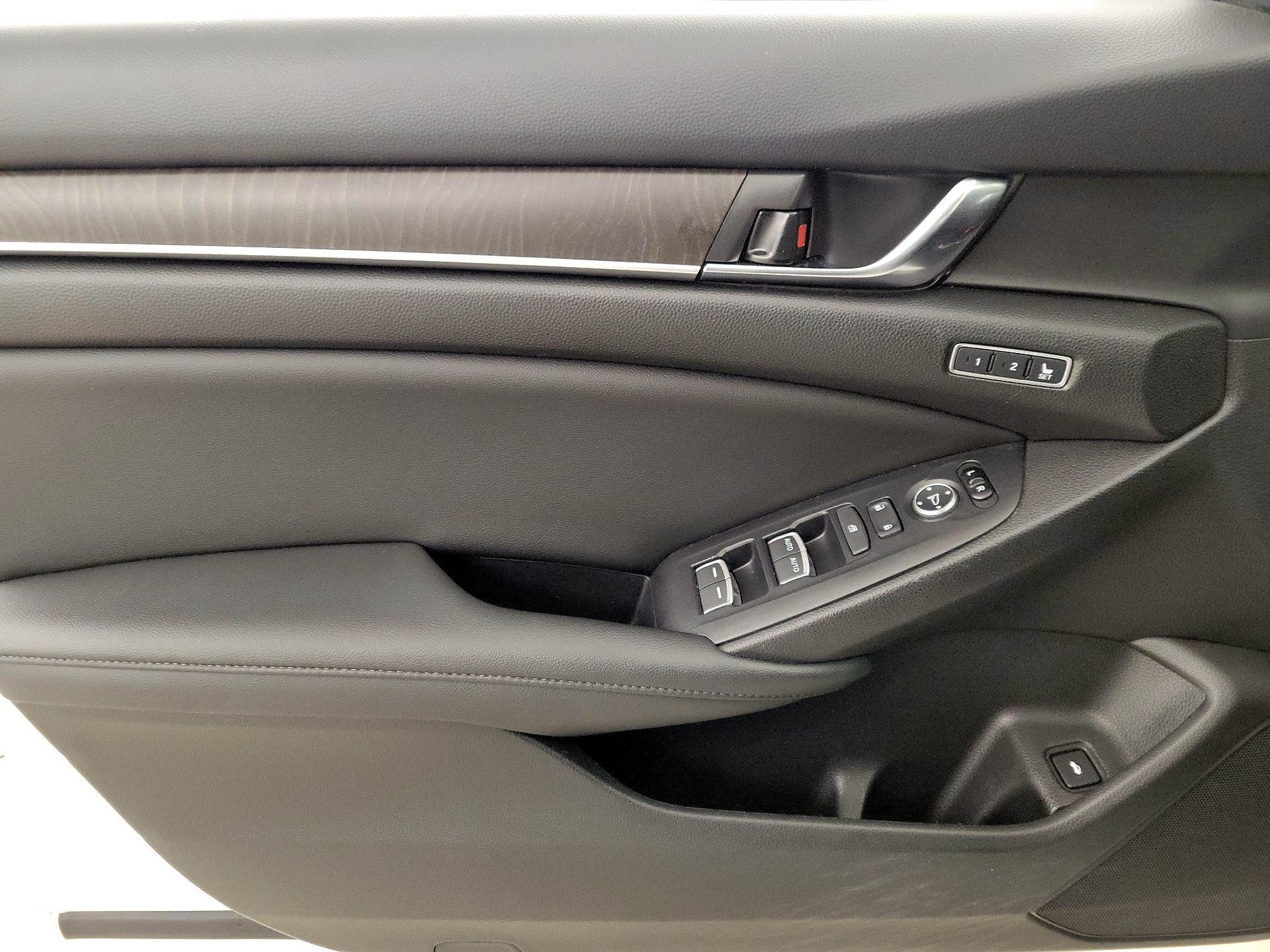 Thumbnail: 2019 Honda Accord - 12