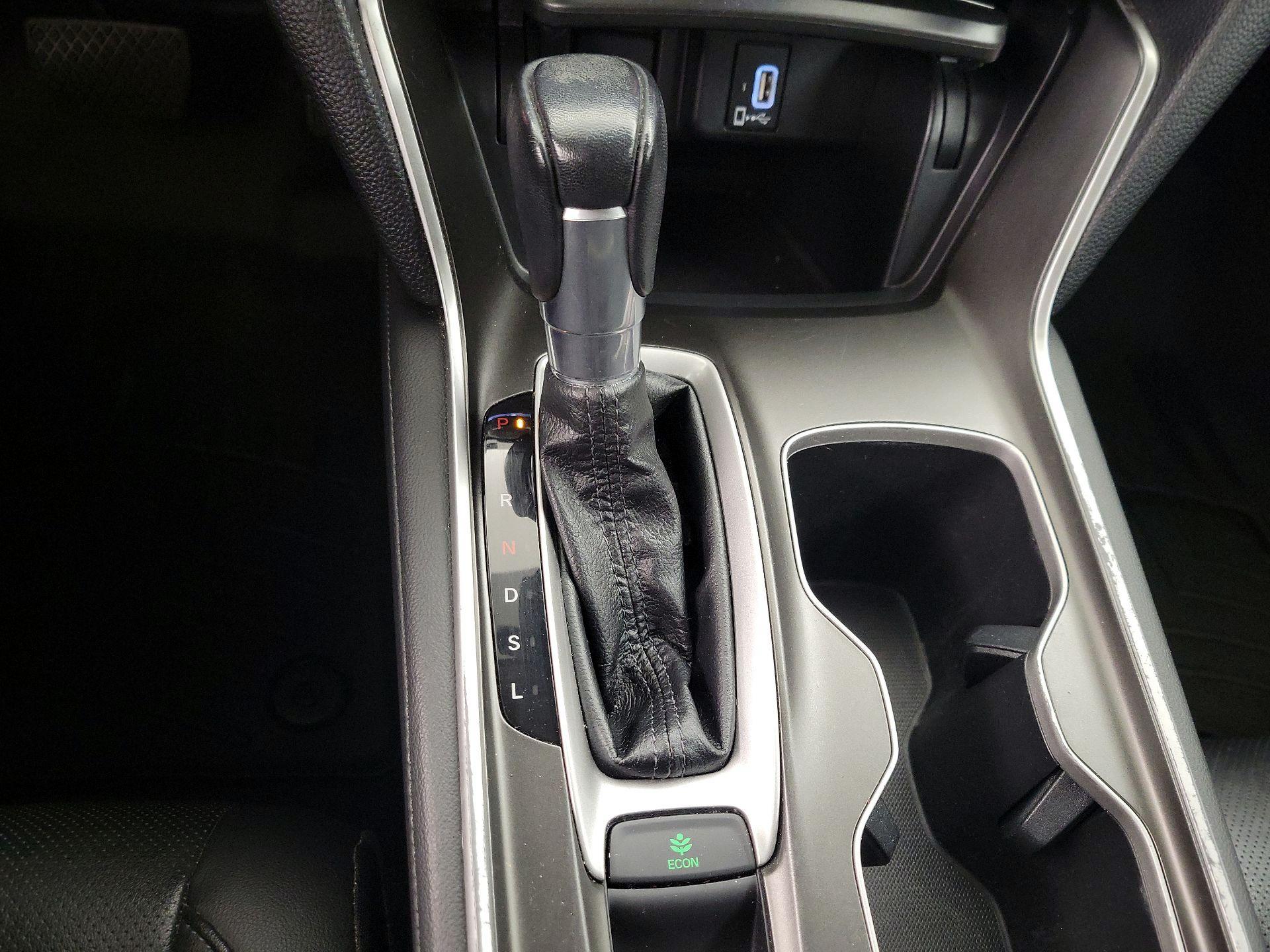 Thumbnail: 2019 Honda Accord - 17